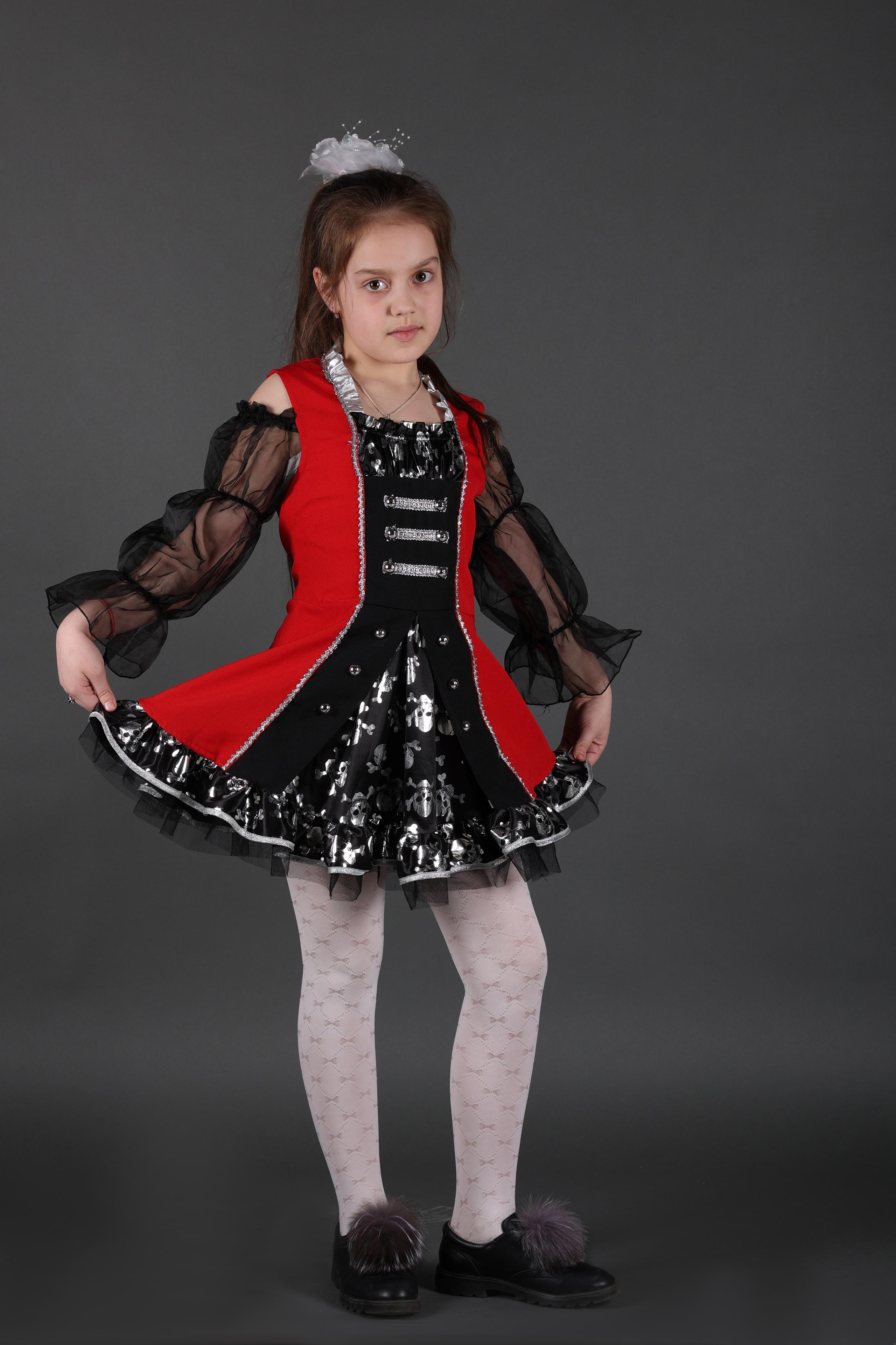 Карнавальные костюмы, вечерние и свадебные платья аренда посуточно, прокат в Жуковском. Одежда для фотосессий, аксессуары. Фотограф для маркетплейсов, фотоуслуги в Жуковском Татьяна Марсуверских