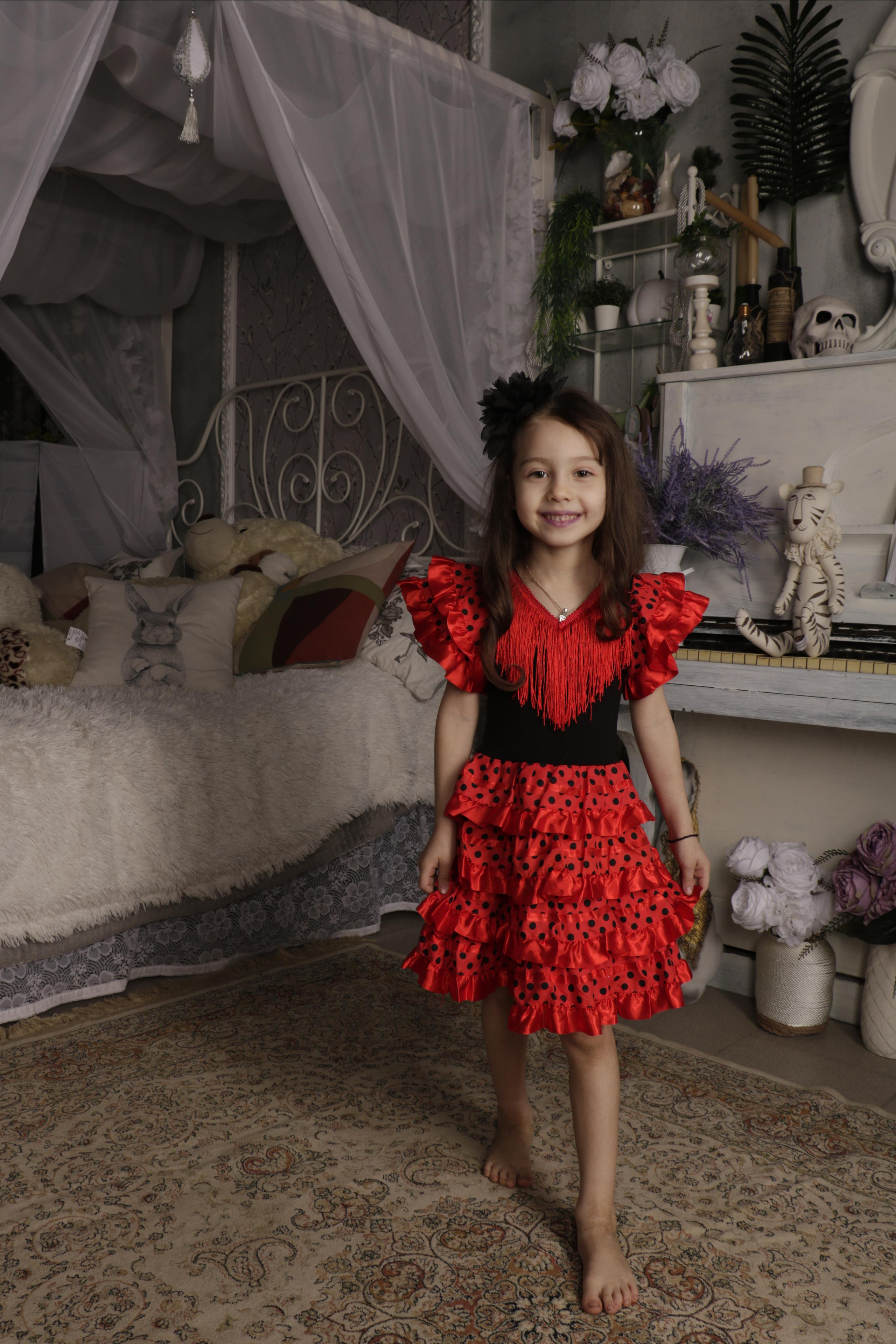 Карнавальные костюмы, вечерние и свадебные платья аренда посуточно, прокат в Жуковском. Одежда для фотосессий, аксессуары. Фотограф для маркетплейсов, фотоуслуги в Жуковском Татьяна Марсуверских