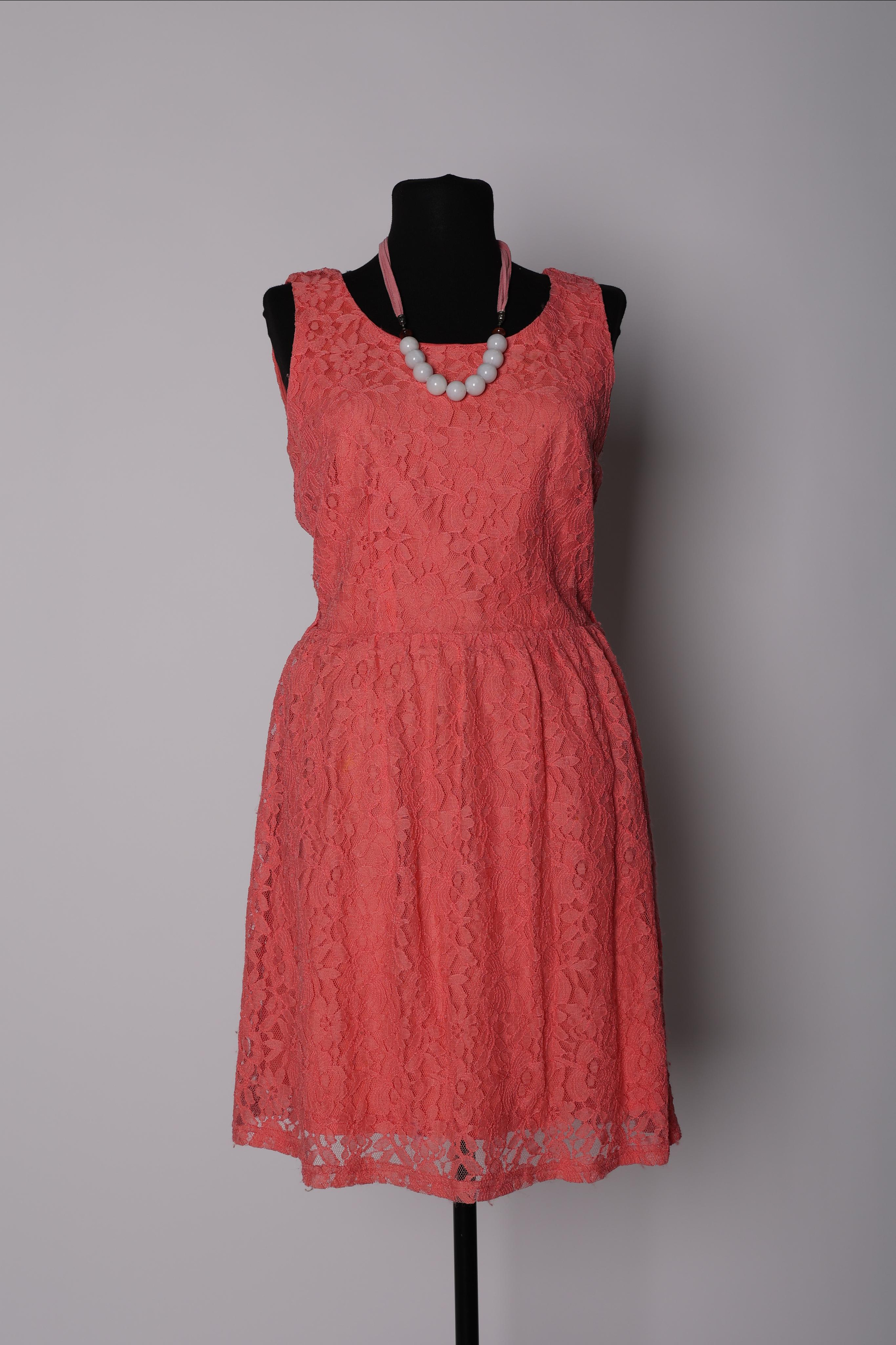 Карнавальные костюмы, вечерние и свадебные платья аренда посуточно, прокат в Жуковском. Фотограф для маркетплейсов, фотоуслуги в Жуковском Татьяна Марсуверских