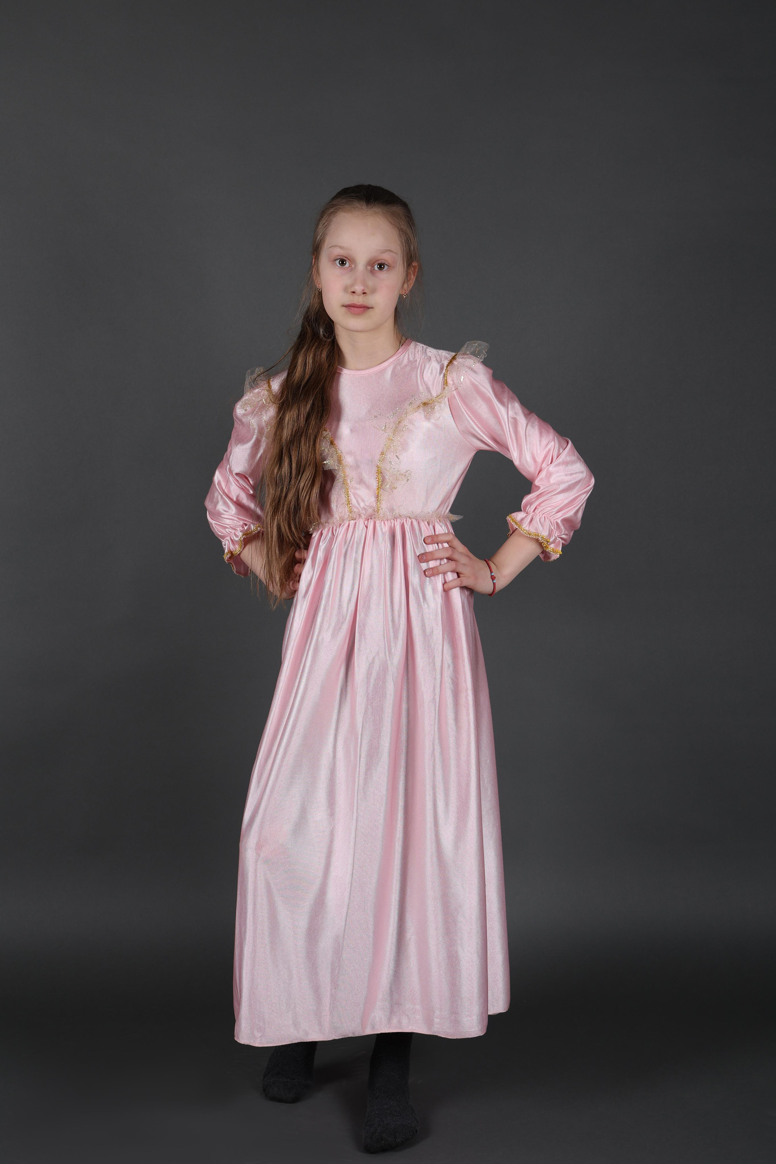 Карнавальные костюмы, вечерние и свадебные платья аренда посуточно, прокат в Жуковском. Одежда для фотосессий, аксессуары. Фотограф для маркетплейсов, фотоуслуги в Жуковском Татьяна Марсуверских