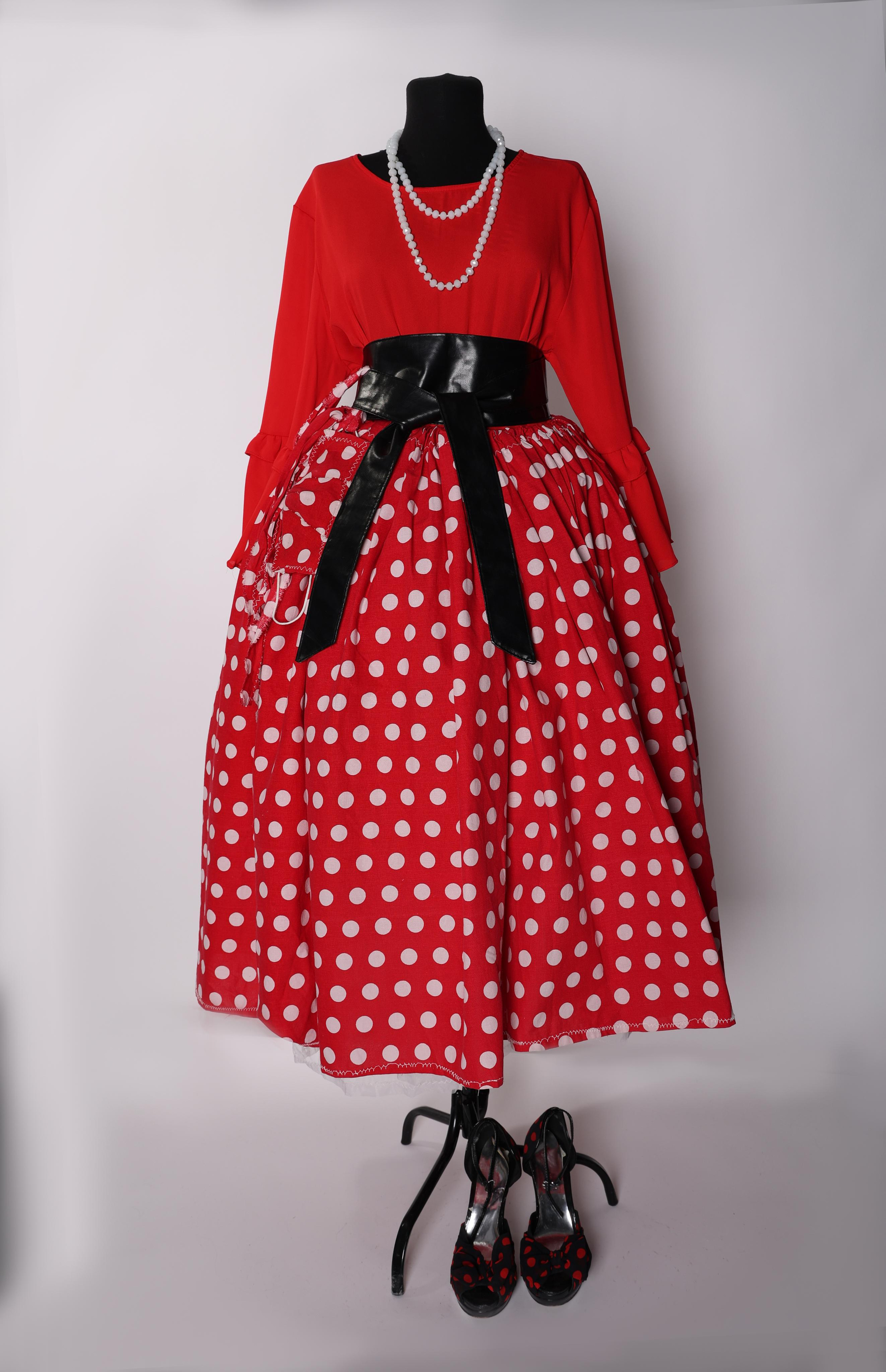 Карнавальные костюмы, вечерние и свадебные платья, юбки, прокат в Жуковском. Фотограф для маркетплейсов, фотоуслуги в Жуковском Татьяна Марсуверских