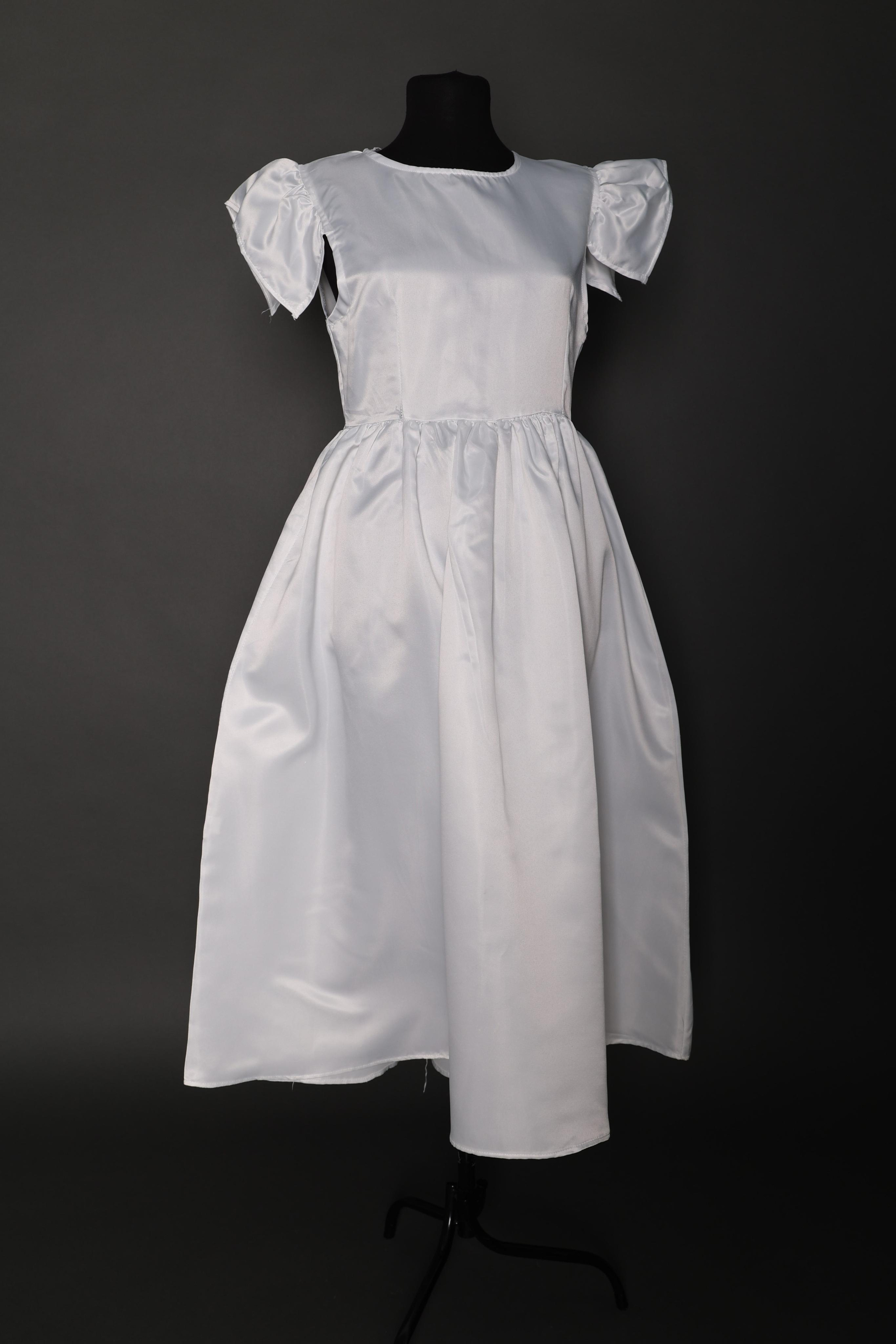 Карнавальные костюмы, вечерние и свадебные платья аренда посуточно, прокат в Жуковском. Фотограф для маркетплейсов, фотоуслуги в Жуковском Татьяна Марсуверских