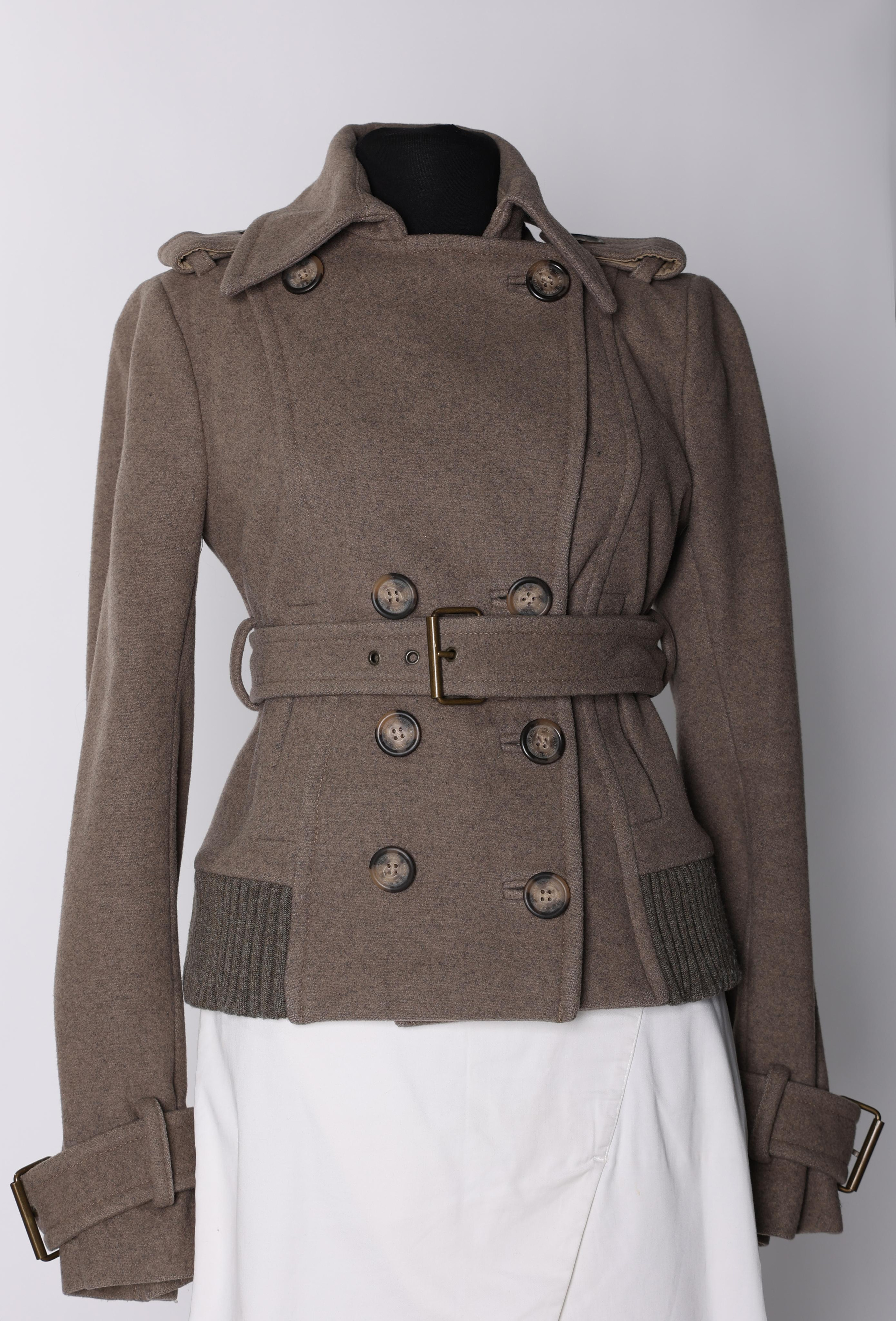 Карнавальные костюмы, вечерние и свадебные платья аренда посуточно, прокат в Жуковском. Фотограф для маркетплейсов, фотоуслуги в Жуковском Татьяна Марсуверских