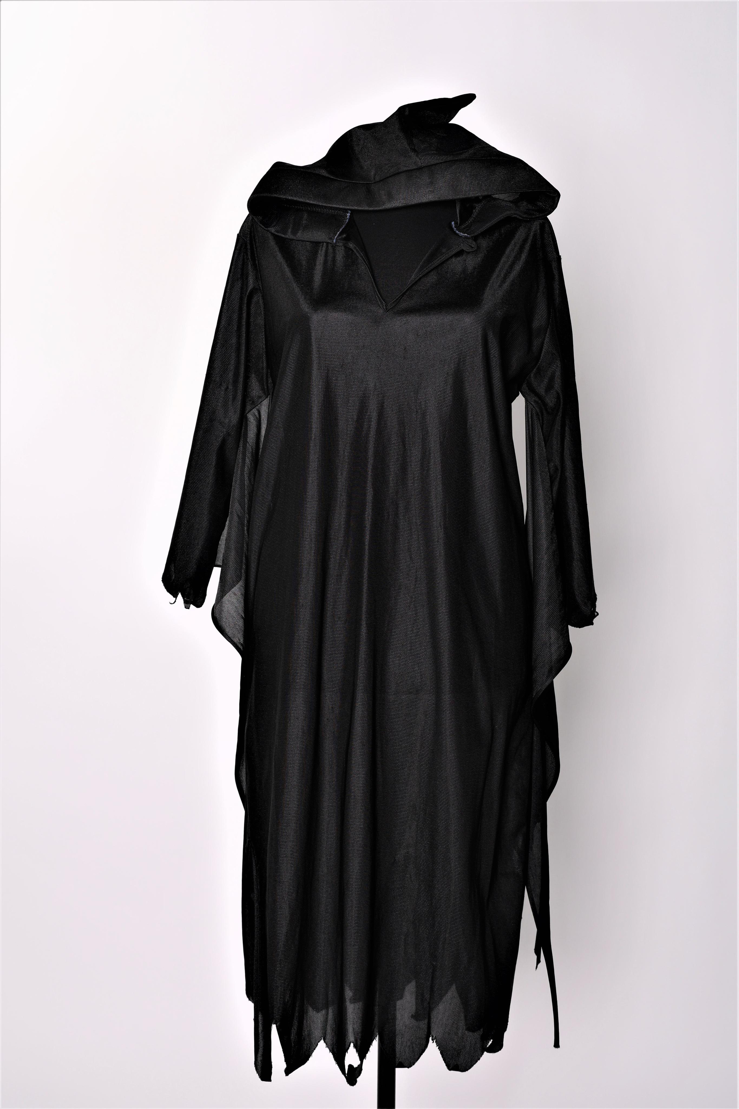 Фотограф Татьяна Марсуверских, участник и многократный призёр всероссийских и  международных конкурсов. Фотограф Жуковский, фотоуслуги в жуковском , Фотосессии, студийная съёмка, студийный портрет, студийный фотограф, детский фотограф, уличная фотопрогулка, репортажная съёмка, съёмки для маркетплейс, свадебный фотограф, свадебная фотосессия, церковная съёмка, церковный фотограф, съёмка  крещения, фотограф на крестины, съёмка венчания, фотосессия беременности , фотограф на выписку из род. дома, фотограф в школу, фотограф в детский сад, арт фотограф, предметная съёмка, предметный фотограф, фотограф на день рождения, фотограф на детский праздник, осенняя фотосессия, деловая фотосессия, портфолио, бьюти фотограф, фотограф автотранспорта, съёмка недвижимости, пейзажная съёмка, коммерческий фотограф, новогодняя фотосессия, эмоциональный портрет, фуд фотограф, фотограф анималист, уличный фотограф, домашняя фотосессия, косплей, модели, ню, пейзажный фотограф, фотосъёмка архитектуры, ретушь, обработка фотографий, фотосъёмка новорожденных Фотограф Татьяна Марсуверских  прокат карнавальных костюмов в Жуковском, крылья, аренда костюмов, вечерние платья, реквизит для съёмок, одежда, наряды для фотосессий посуточно