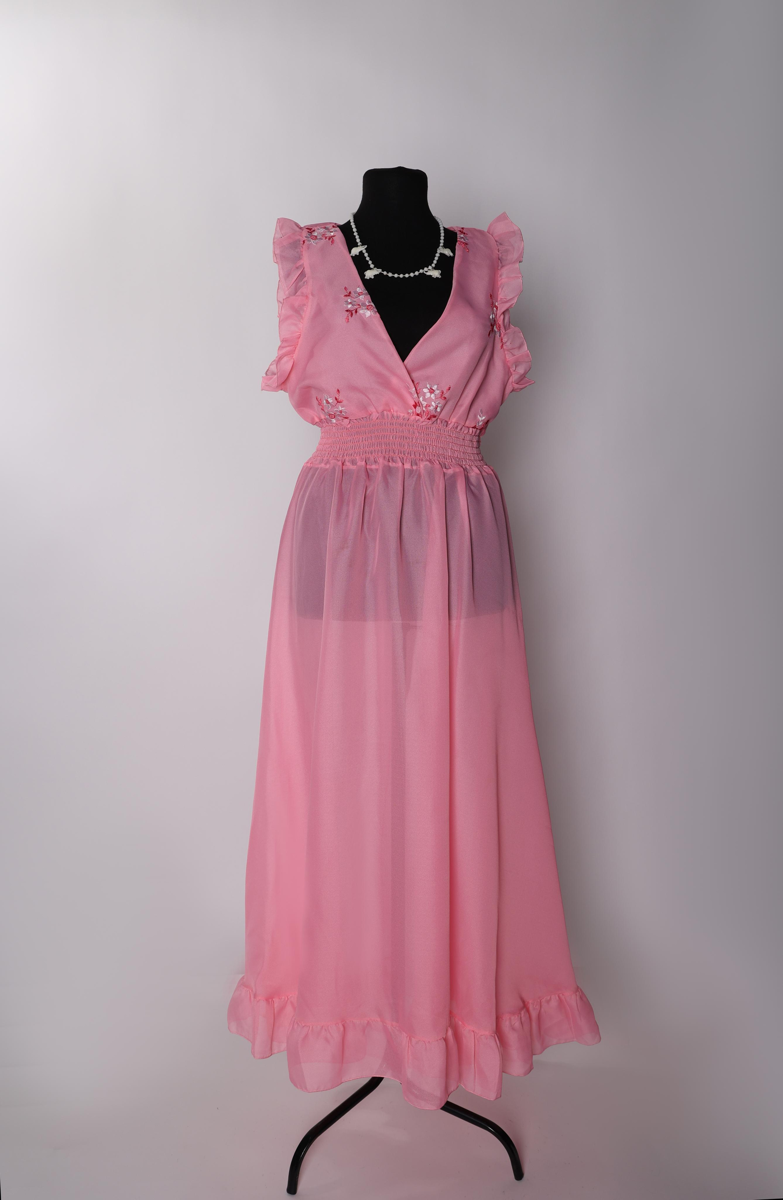 Карнавальные костюмы, вечерние и свадебные платья аренда посуточно, прокат в Жуковском. Фотограф для маркетплейсов, фотоуслуги в Жуковском Татьяна Марсуверских