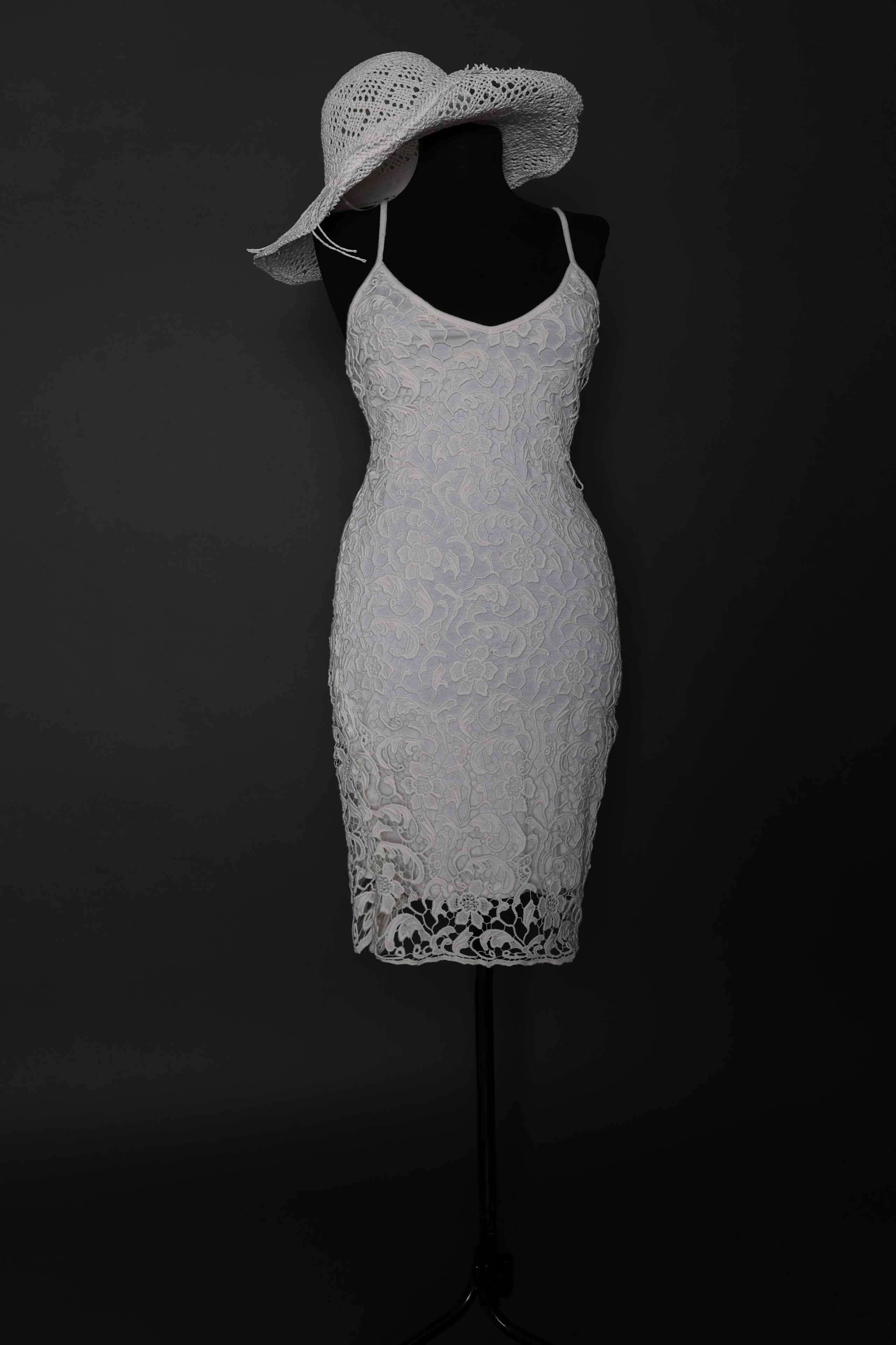 Карнавальные костюмы, вечерние и свадебные платья аренда посуточно, прокат в Жуковском. Фотограф для маркетплейсов, фотоуслуги в Жуковском Татьяна Марсуверских