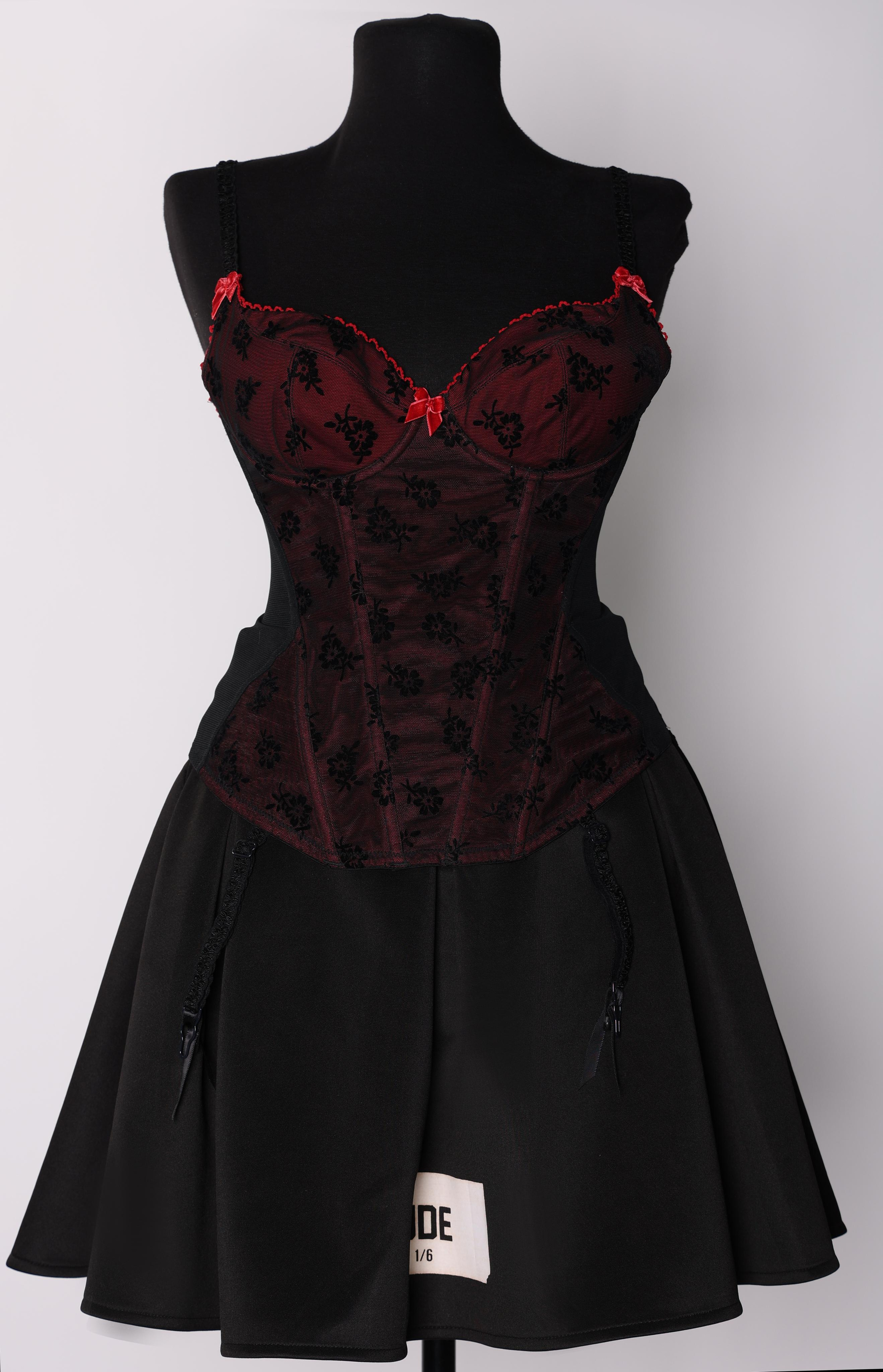 Карнавальные костюмы, вечерние и свадебные платья аренда посуточно, прокат в Жуковском. Фотограф для маркетплейсов, фотоуслуги в Жуковском Татьяна Марсуверских