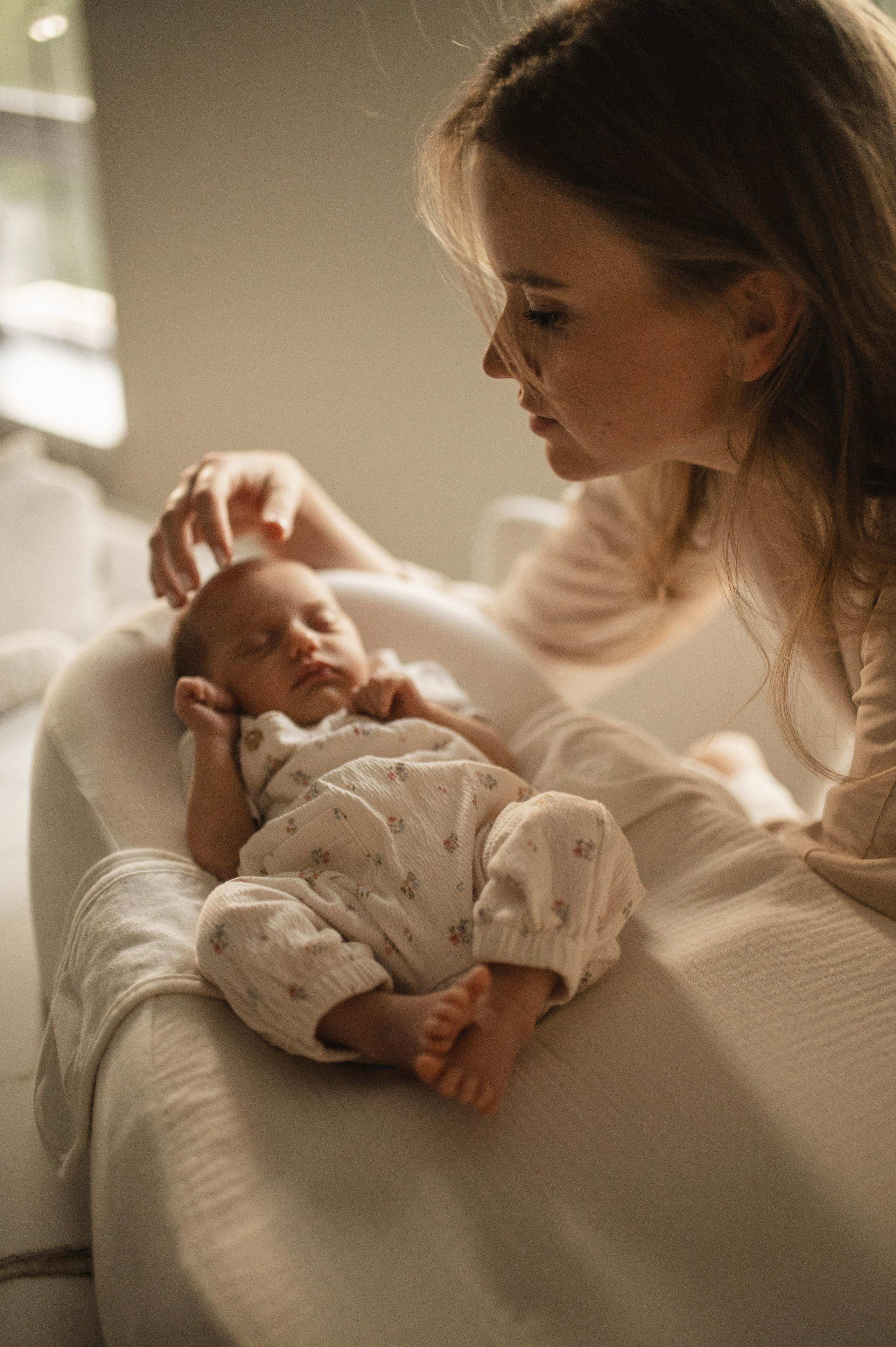 Ньюборн фотосессия в стиле лайфстайл Москва. Семейная фотосессия Бутово Москва фотограф Алина Морщагина