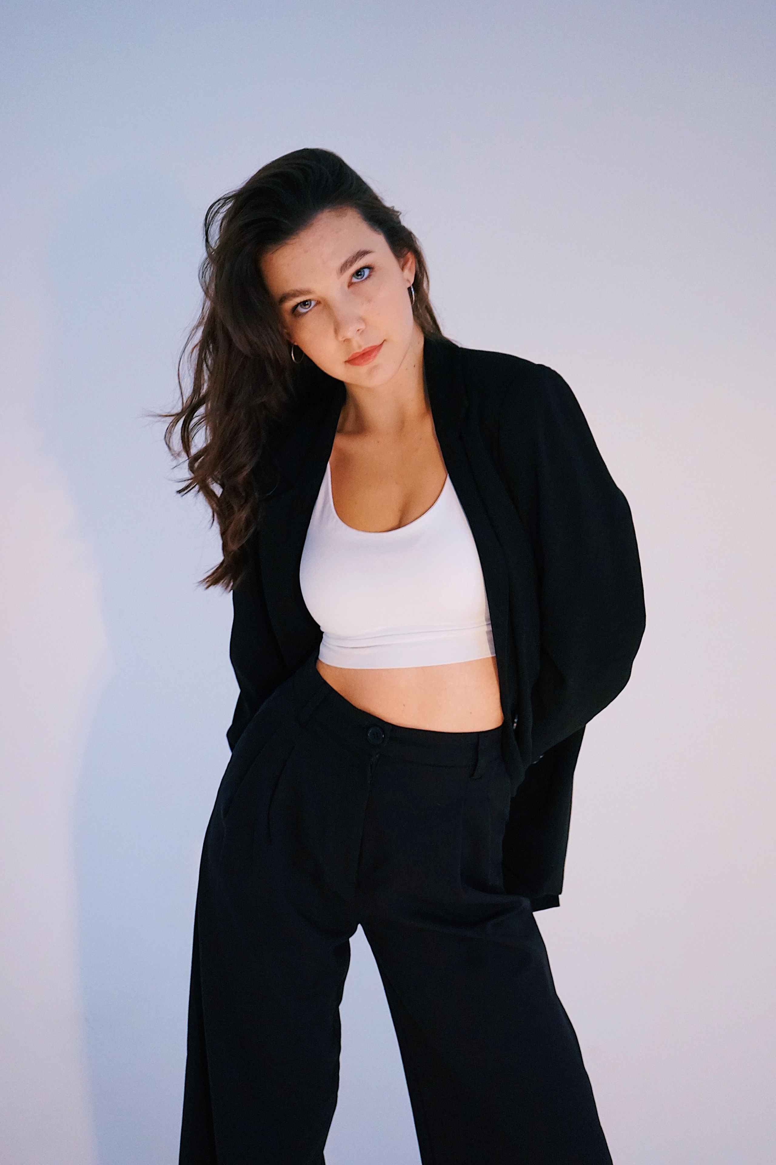 Виктория, студия. Женский фотограф в Москве Уварова Анастасия