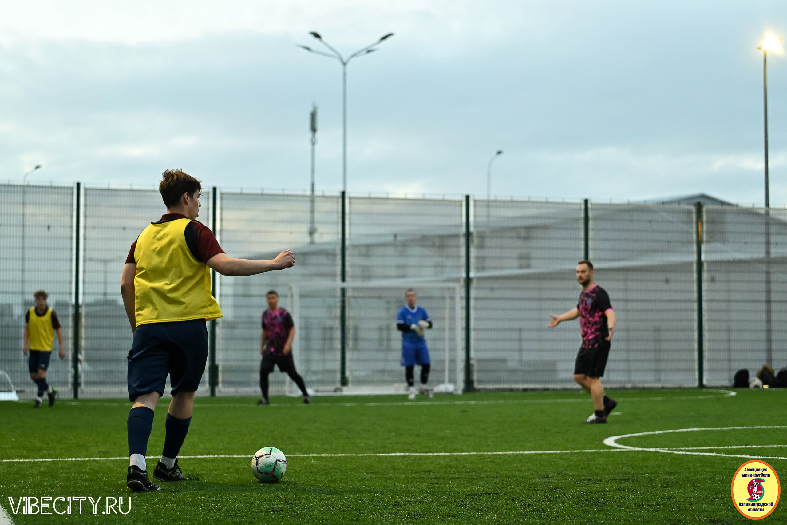ИГРЫ МИНИ-ФУТБОЛЬНОЙ ЛИГИ. VIBECITY.RU Вайб Сити Ру Фоторепортажи Фотоотчеты Калининград