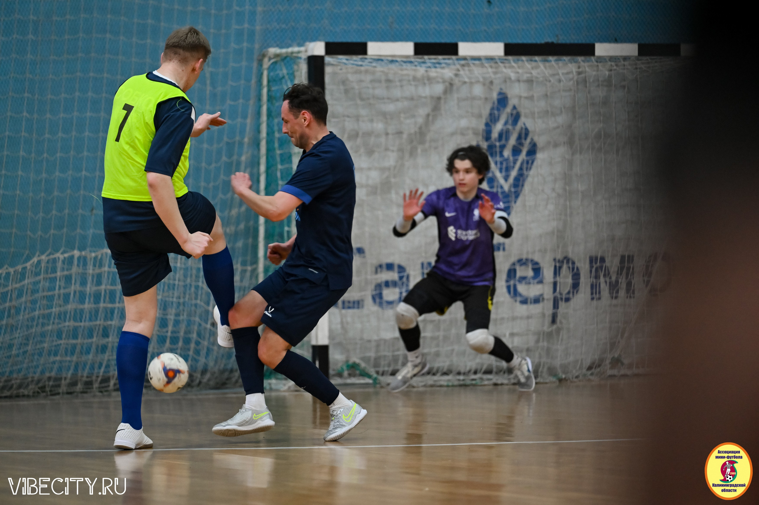 8 тур Корпоративной Бизнес-Лиги по футзалу. VIBECITY.RU Вайб Сити Ру Фоторепортажи Фотоотчеты Калининград