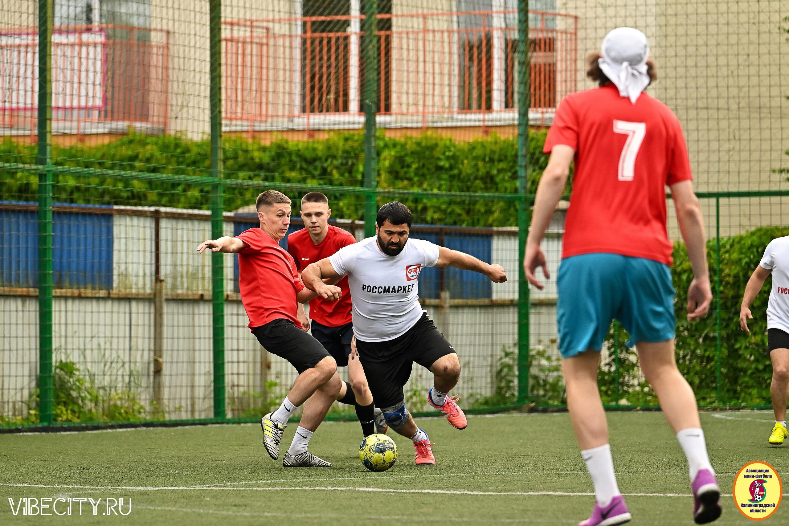 ИГРЫ МИНИ-ФУТБОЛЬНОЙ И КОРПОРАТИВНОЙ ЛИГИ. VIBECITY.RU Вайб Сити Ру Фоторепортажи Фотоотчеты Калининград