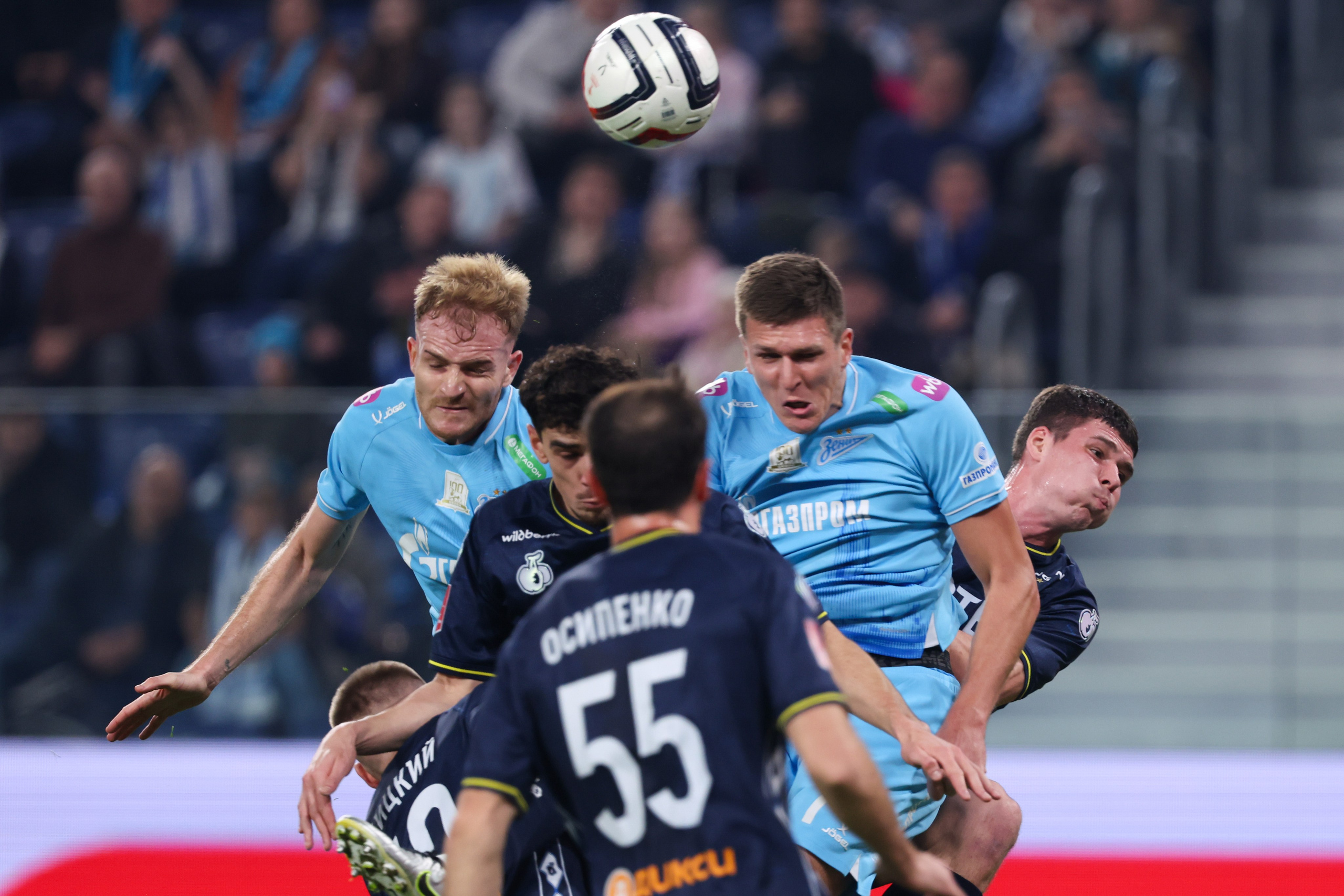ФК «Зенит — ФК «Динамо» Москва 05.11.2025. Спортивный и репортажный фотограф Антон Тереханов