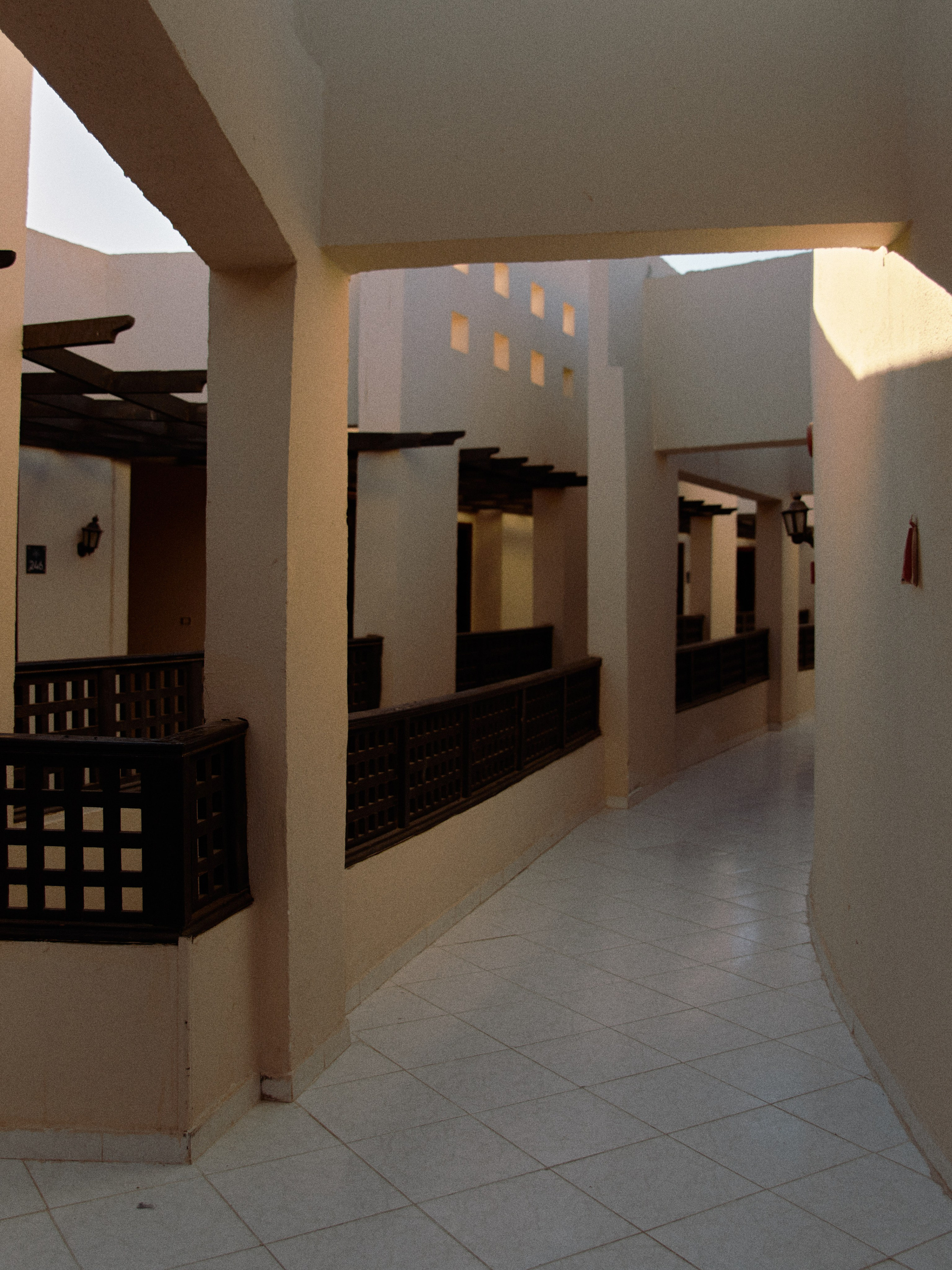 Архитектура. Jorgis Talè — photographer, kind person, teacher of arts and other mag