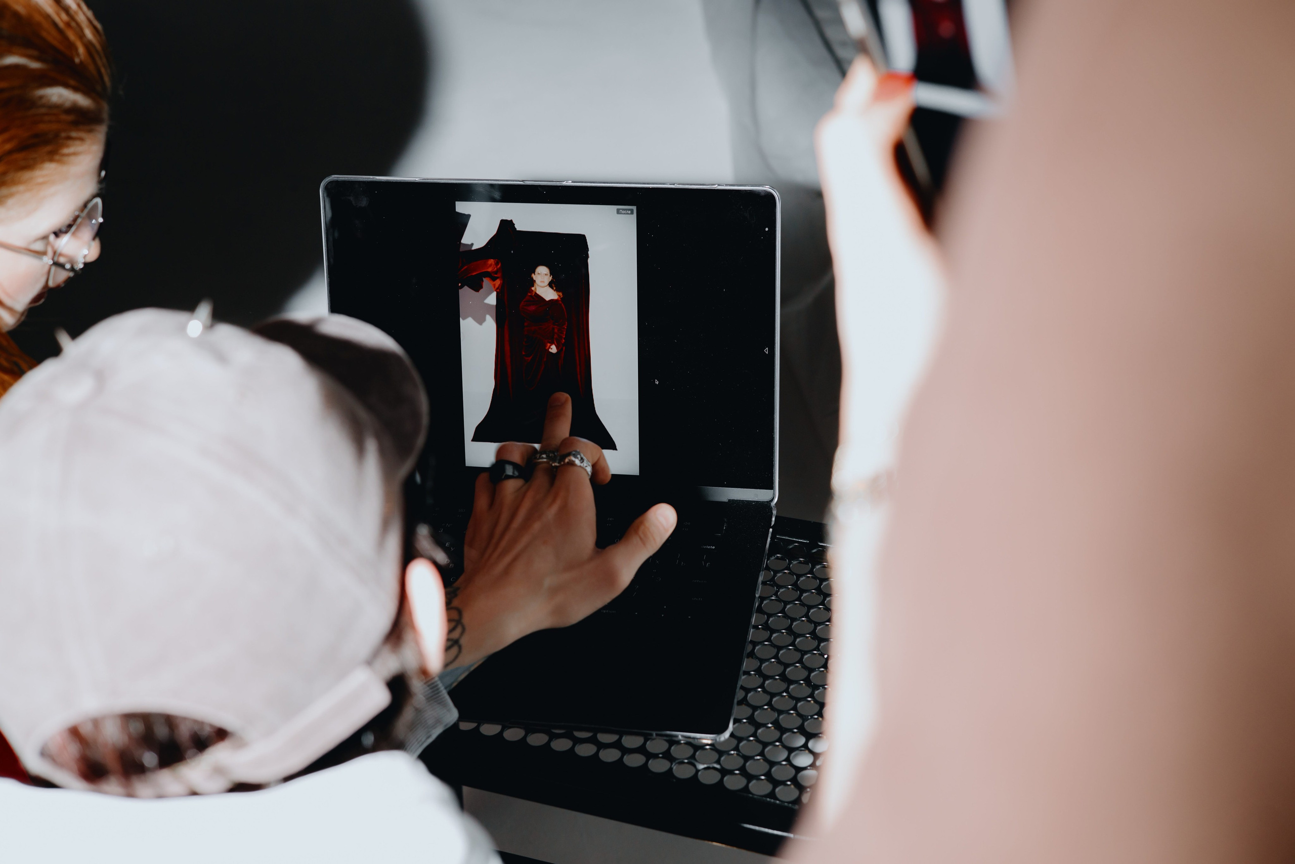 Backstage для журнала «Караван историй» с Юлией Куварзиной. Фотограф в Москве и Санкт-Петербурге Дарина