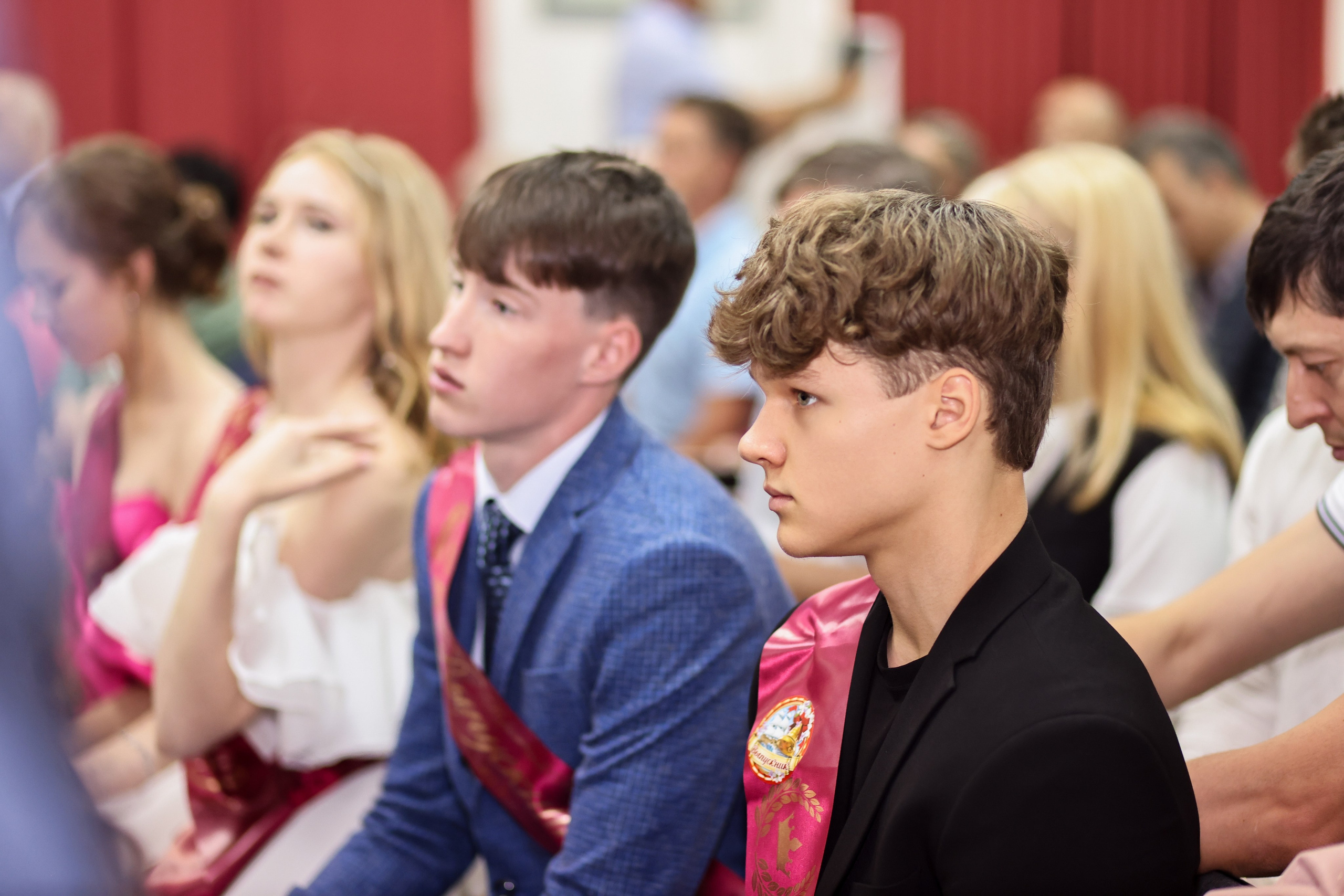 Вручение аттестатов. Школа № 7, выпускники 11 класса 2023 г. Студия выпускных альбомов Остров