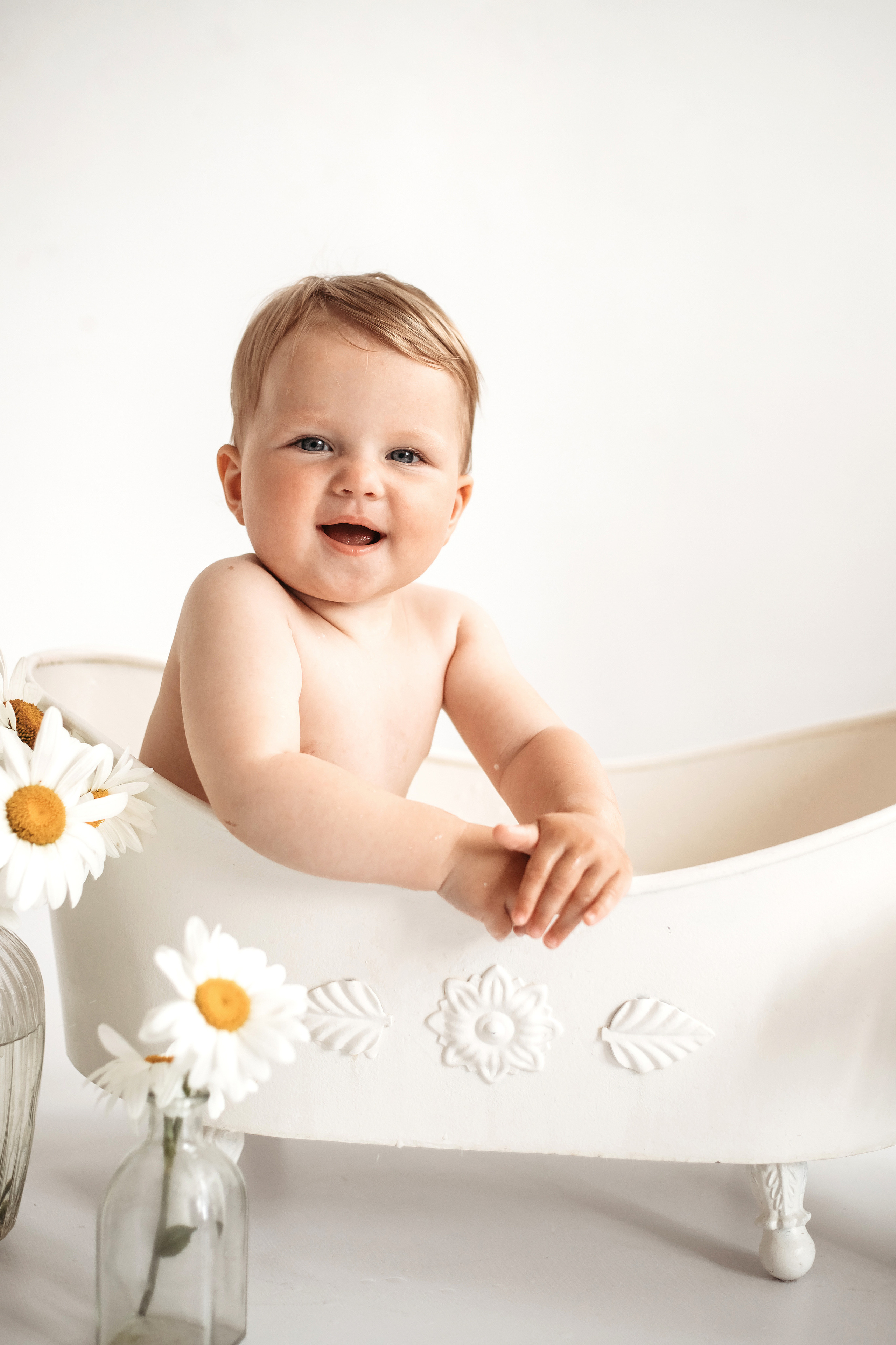 Ванная с ромашками. Семейный и детский фотограф Минск, Беларусь