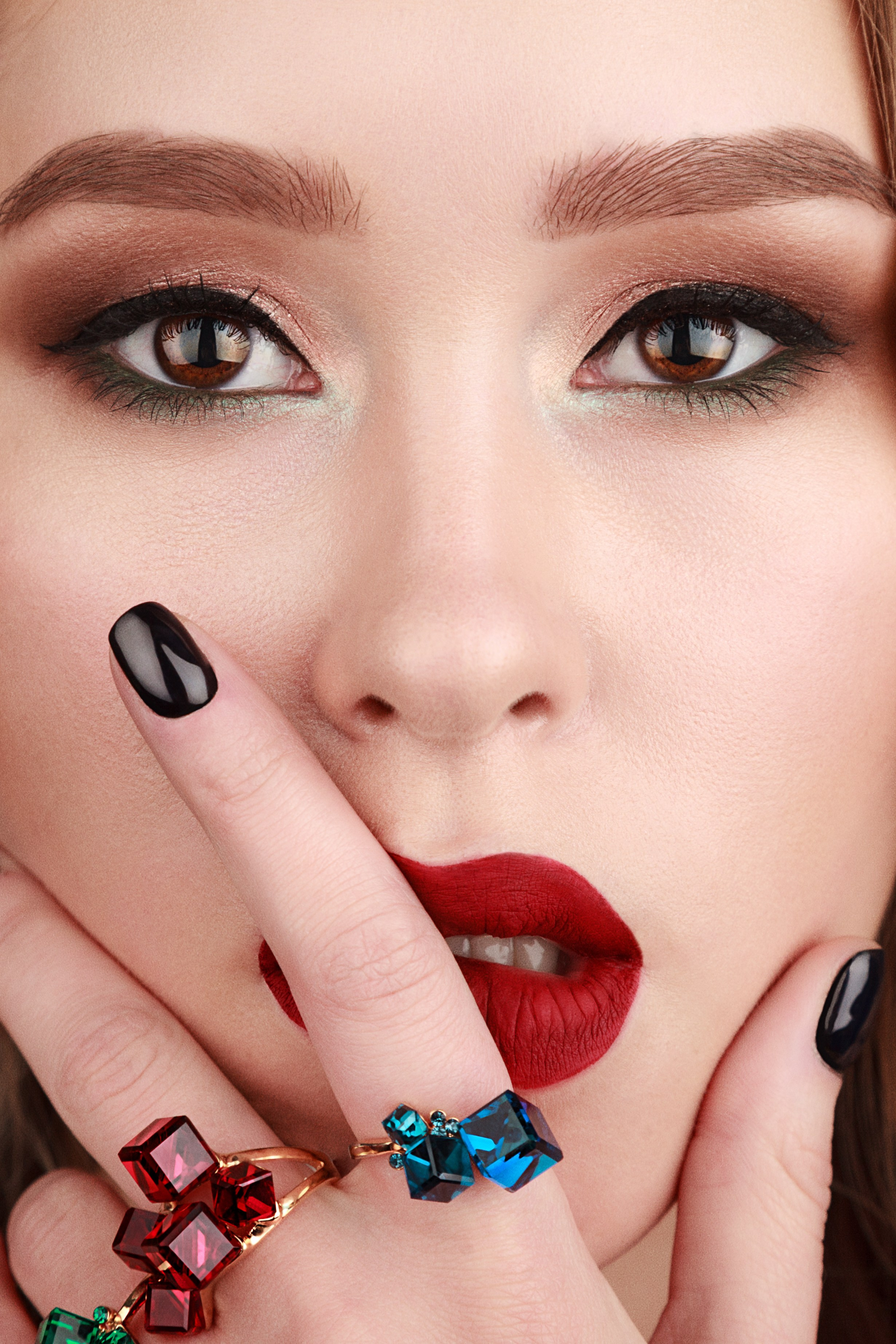 Фотосъемка украшений в Барнауле. Фотограф для бизнеса, маркетплейсов, контента и соцсетей в Барнауле Савинкова Виктория