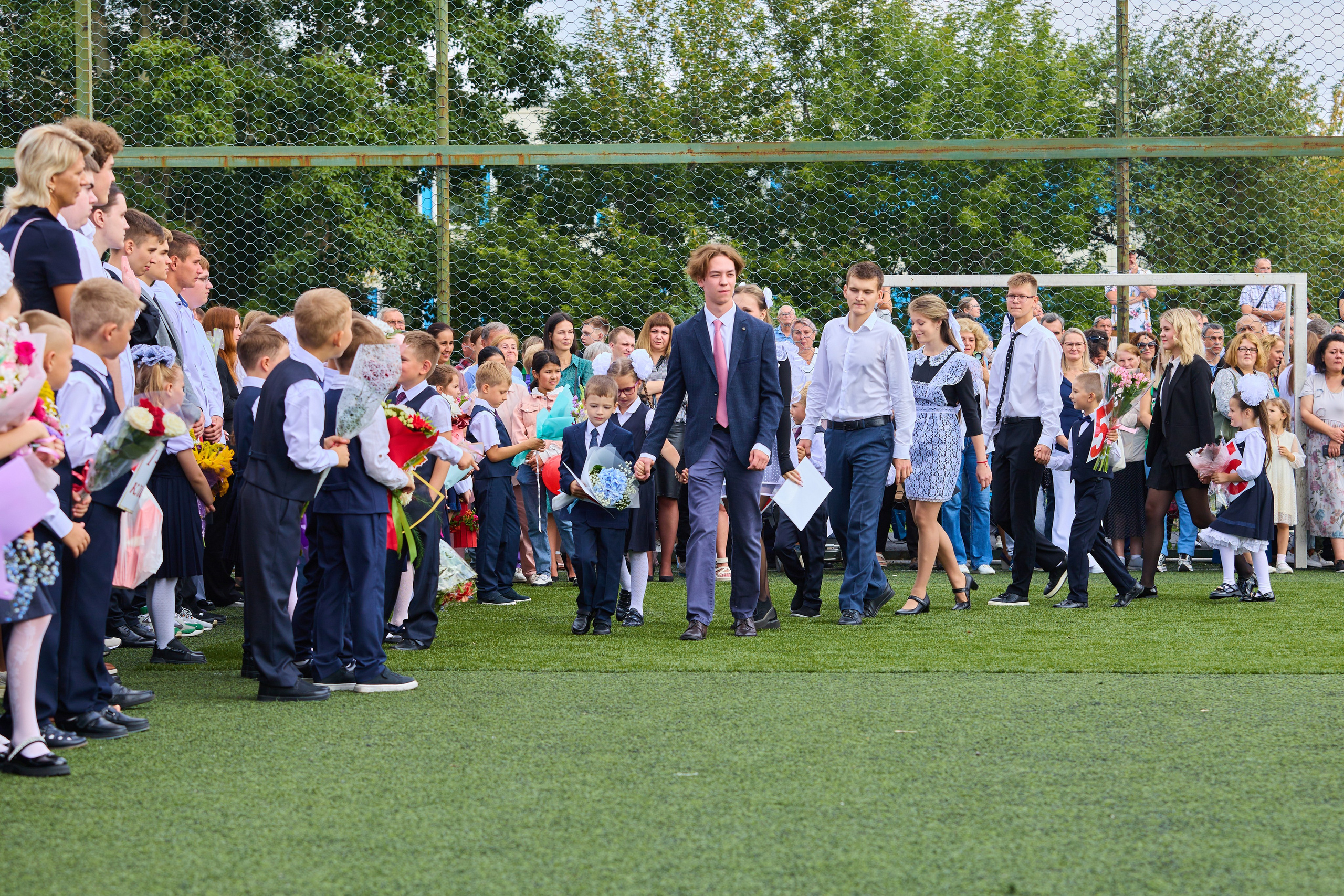 День знаний. Праздничная линейка