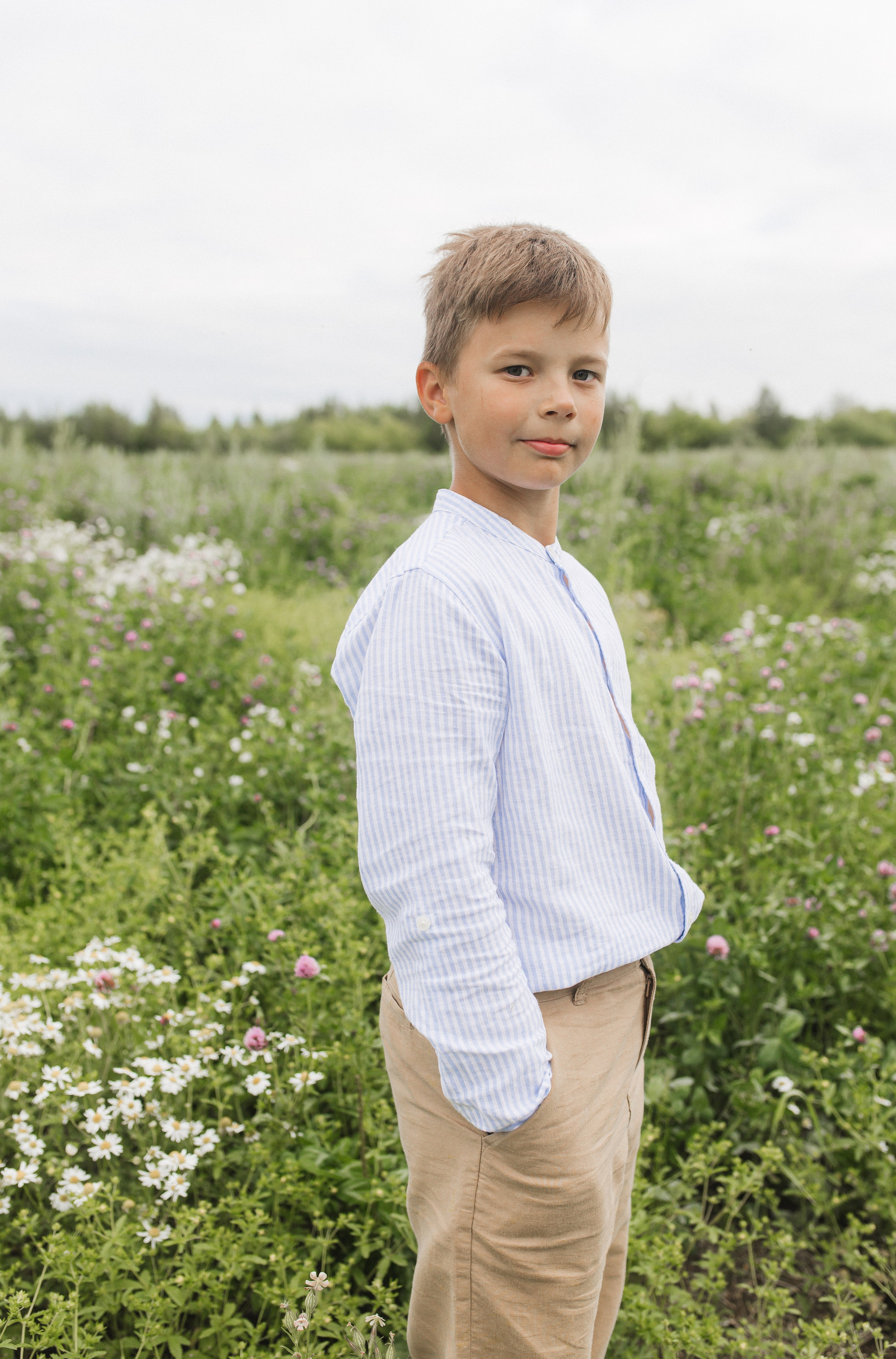 Маша и Миша и их веселая компания (пикник в поле). Семейный и свадебный фотограф в Екатеринбурге Орлова Ирина