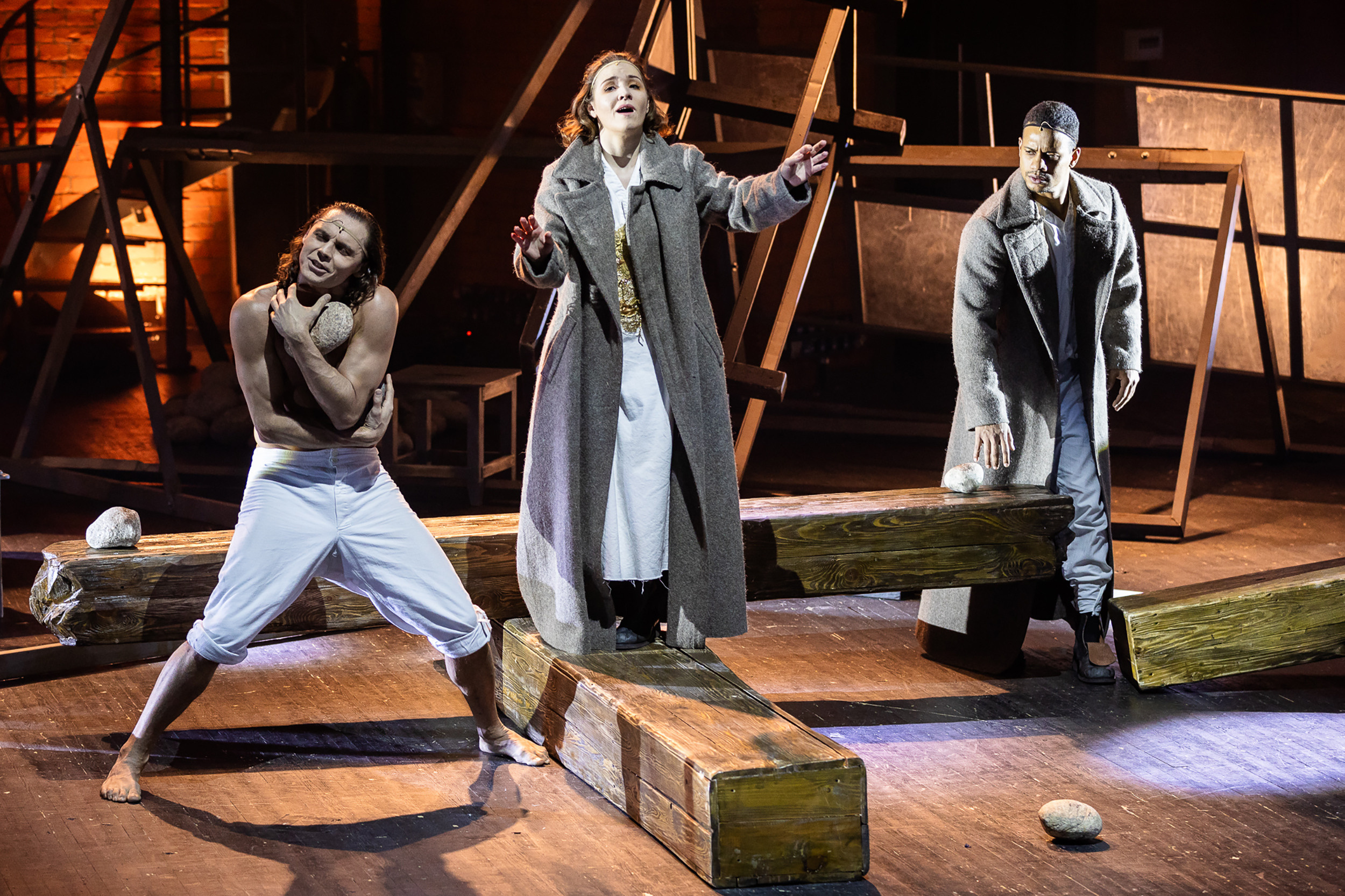 «Отравленная туника». Режиссер — Роман Виктюк.