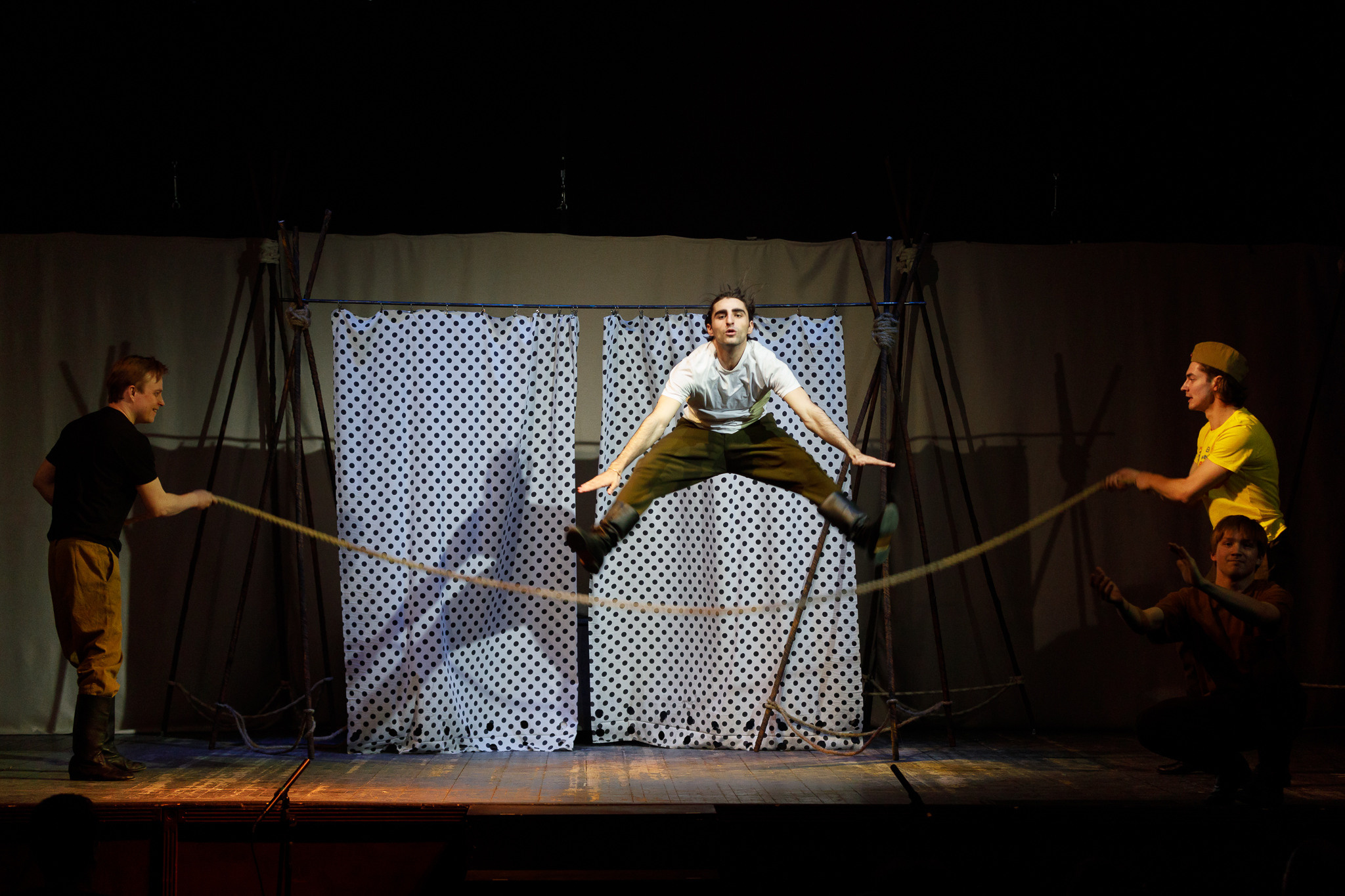 «Неизвестный солдат». Автор инсценировки и режиссер: Рамазан Шахбанов. Репетиция