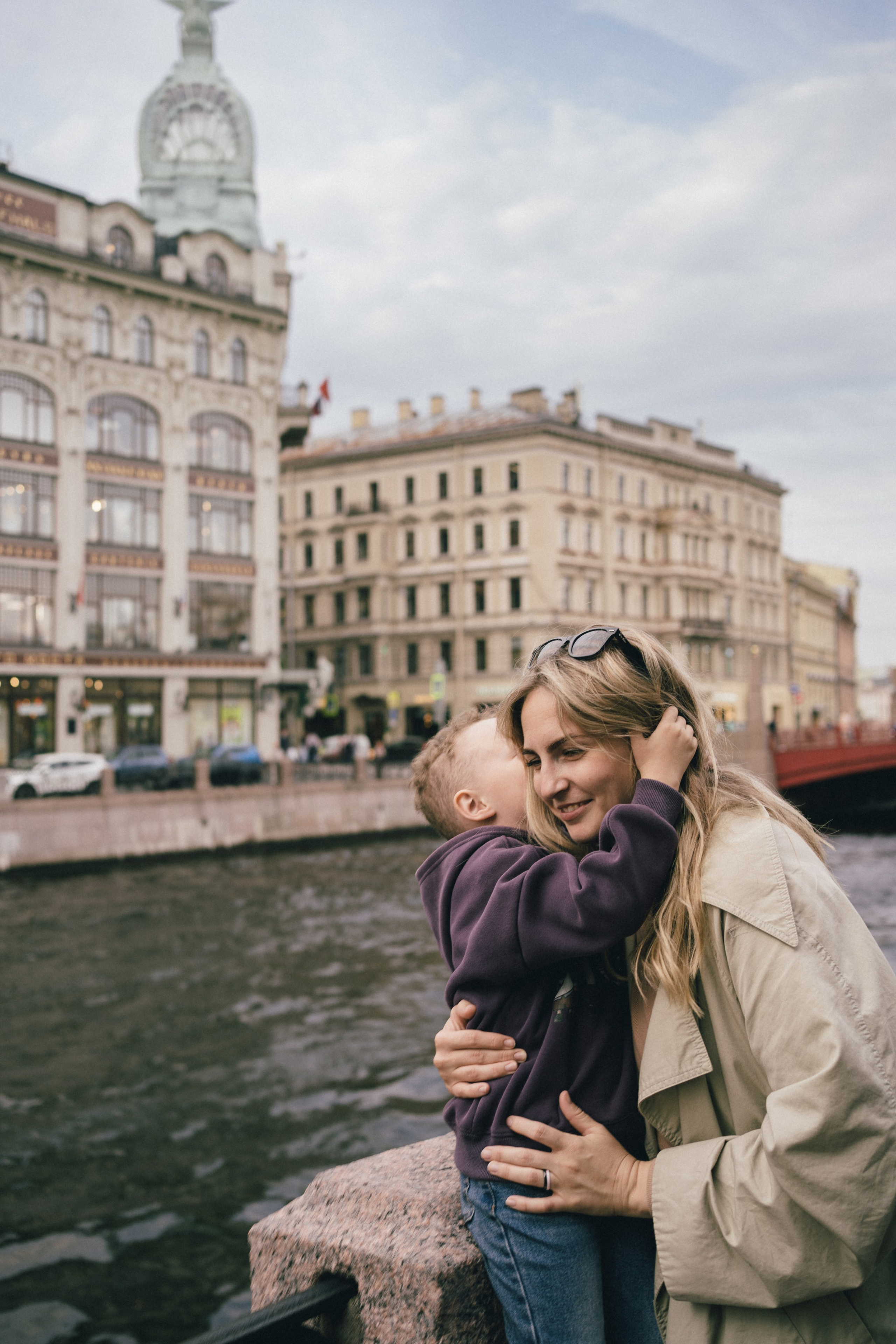 Мама и сын. Репортажный фотограф в Санкт-Петербурге. Фотограф на мероприятие в СПБ