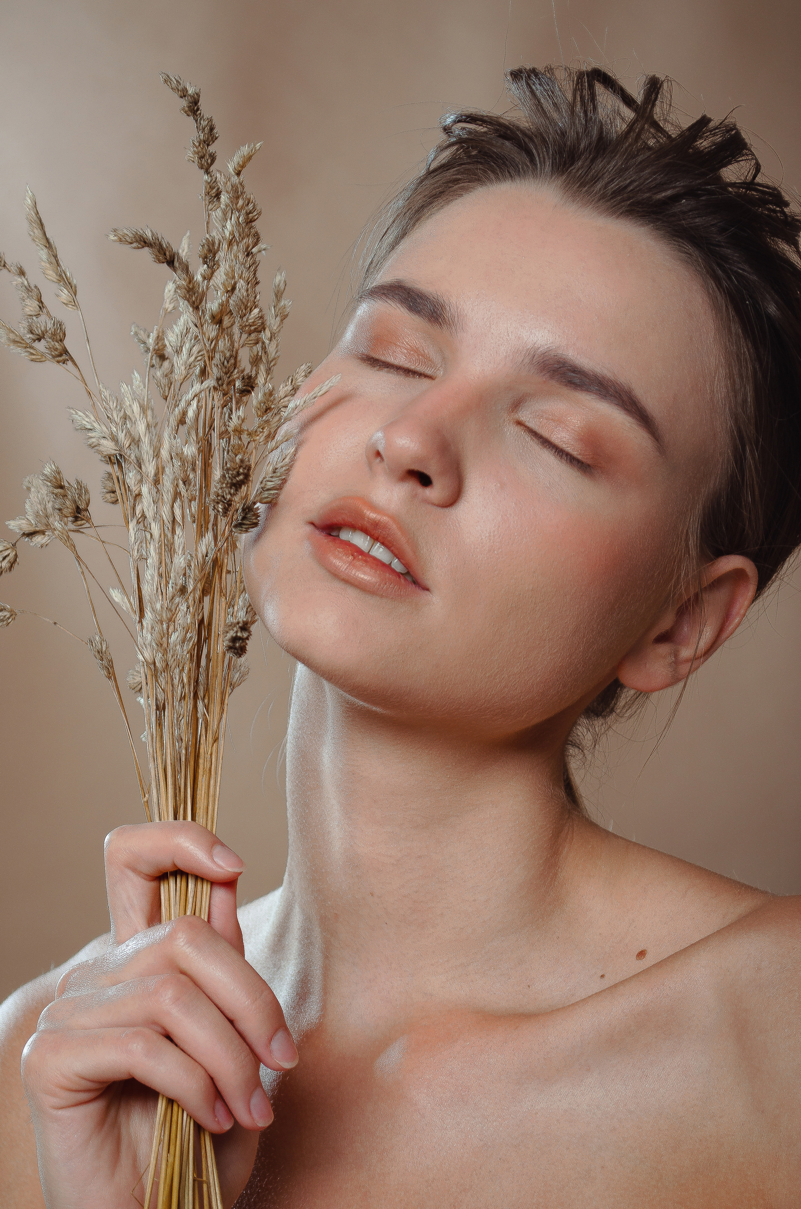 Nadya. Modeling agency TM MODELS