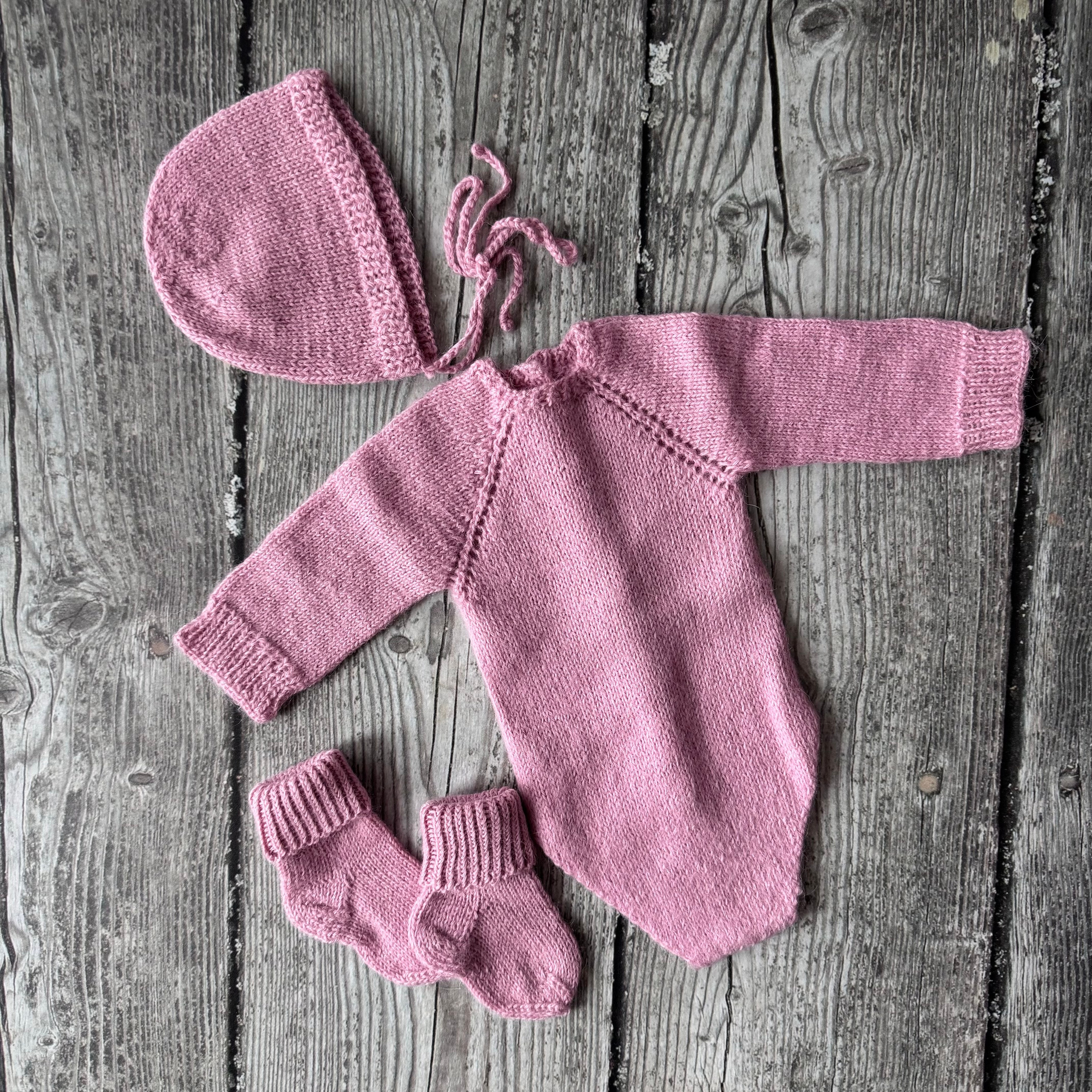 Костюмы и аксессуары для фотосессии новорожденных | Реквизит для съемки newborn в Москве. Фотосессия новорожденных в Москве и Московской области | Профессиональный фотограф newborn — Татьяна Иванова