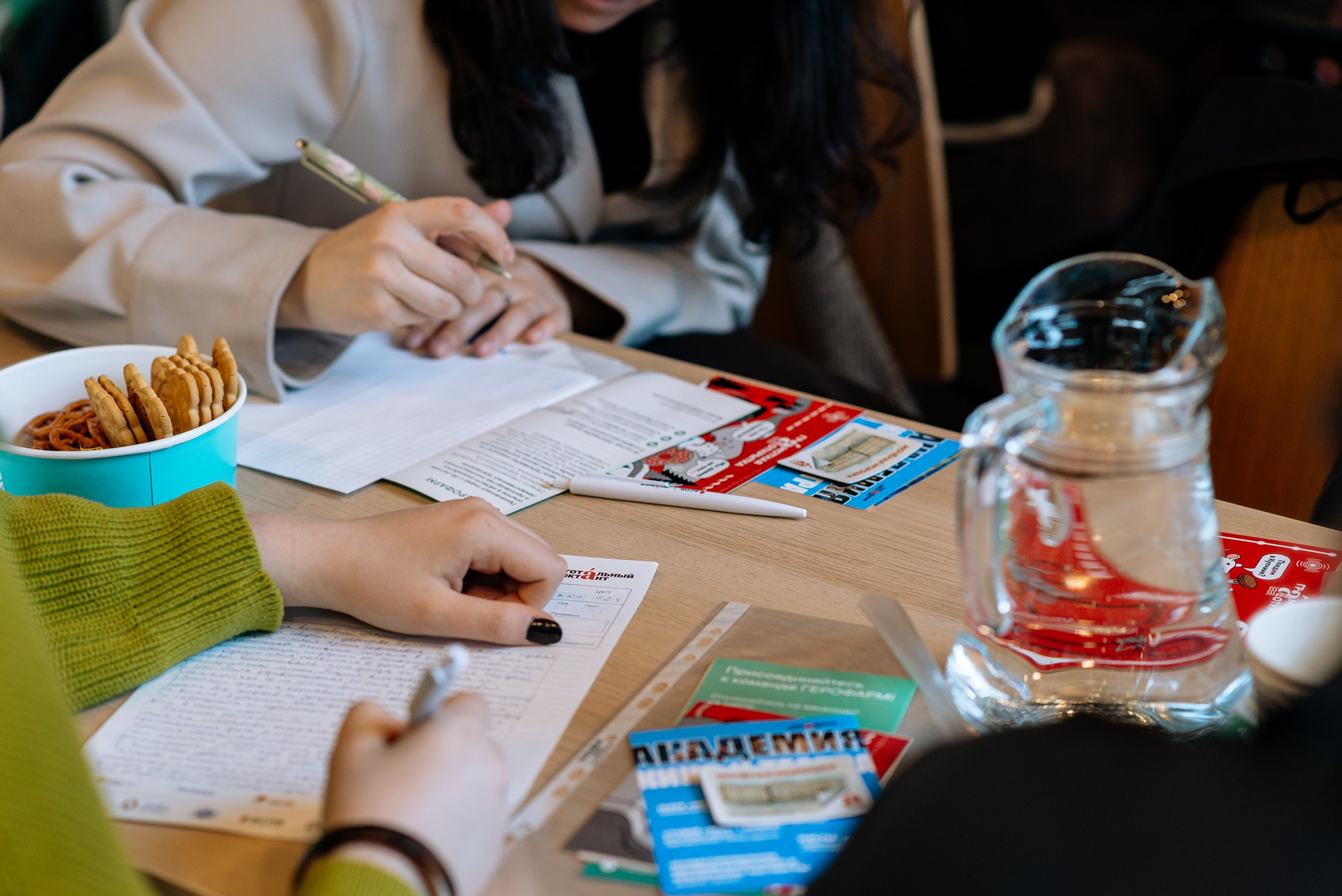 Тотальный диктант в Ночлежке. Апрель 26. Репортажный фотограф в Санкт-Петербурге Анастасия Клёпова
