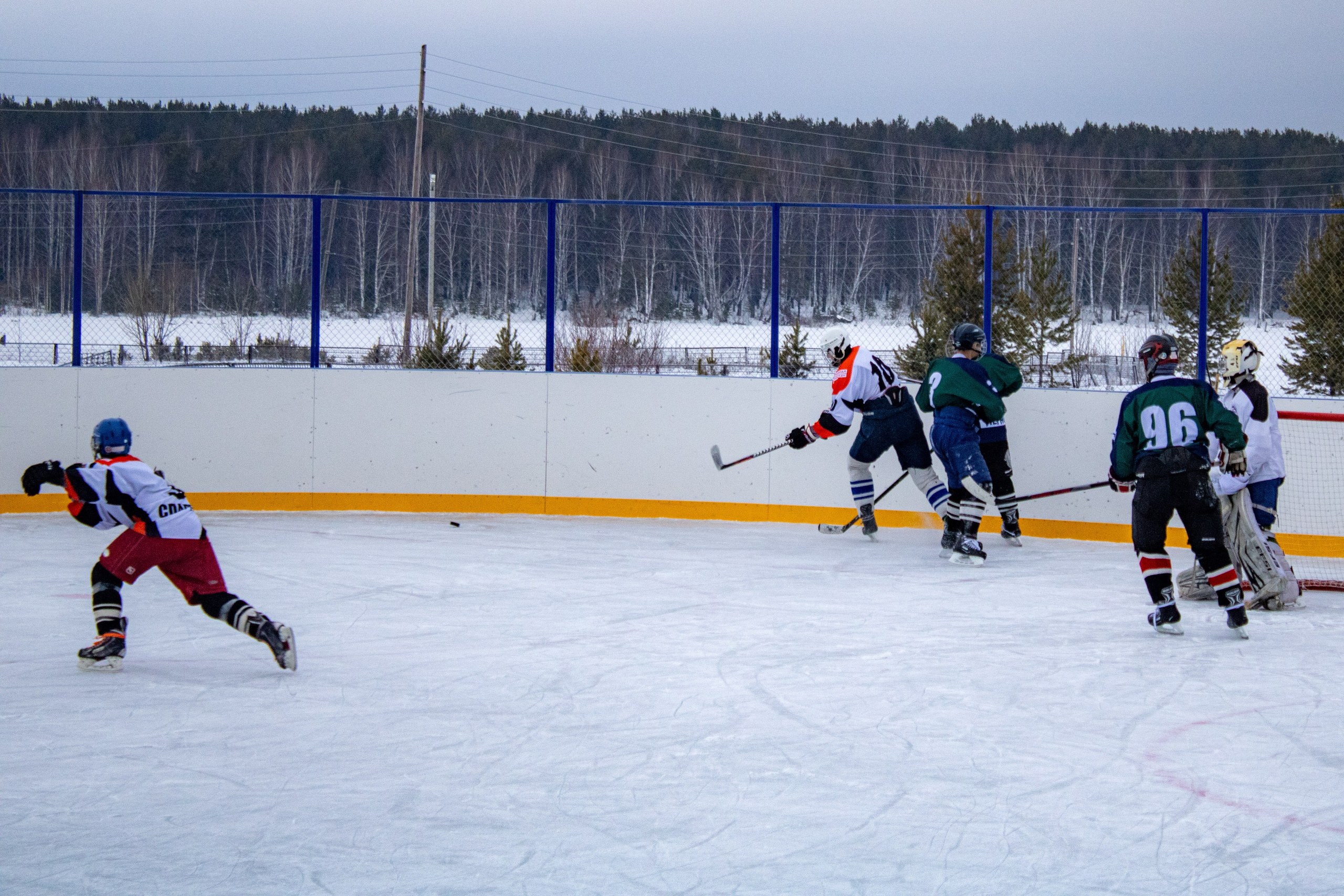 Хоккей г.п Атиг-г.Нижние Серги
