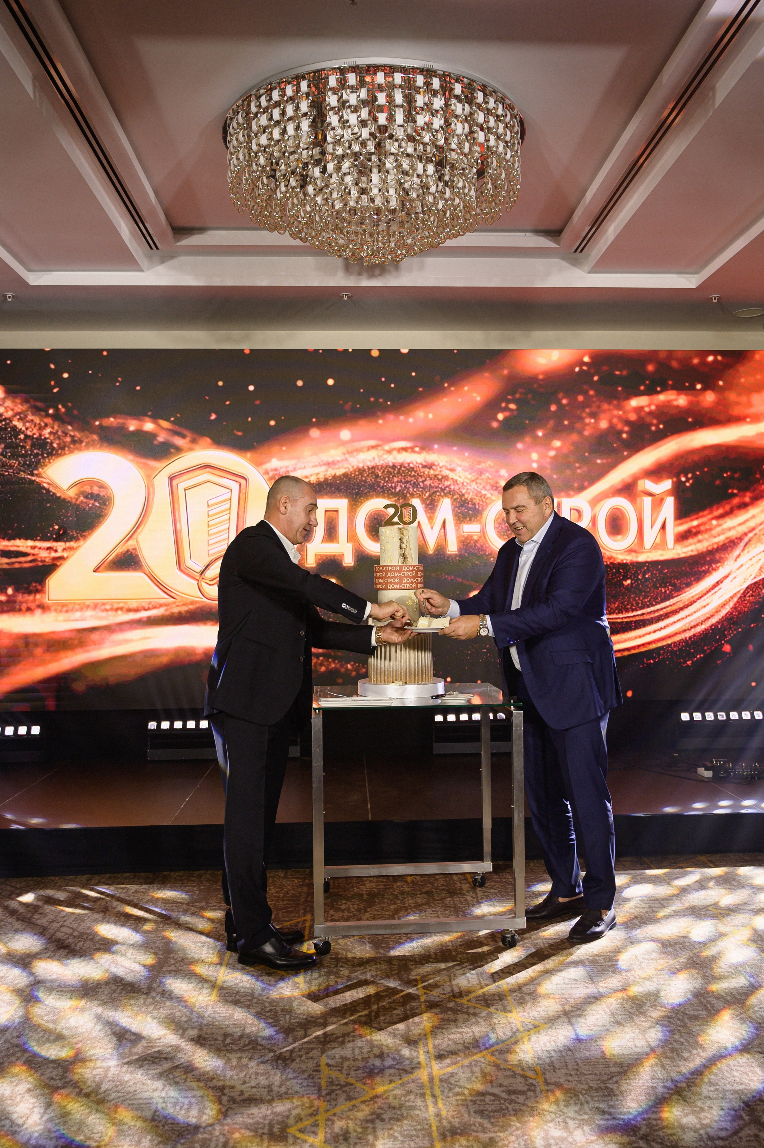 ДОМ-СТРОЙ. Свадебный фотограф в Новосибирске Алена Цизман