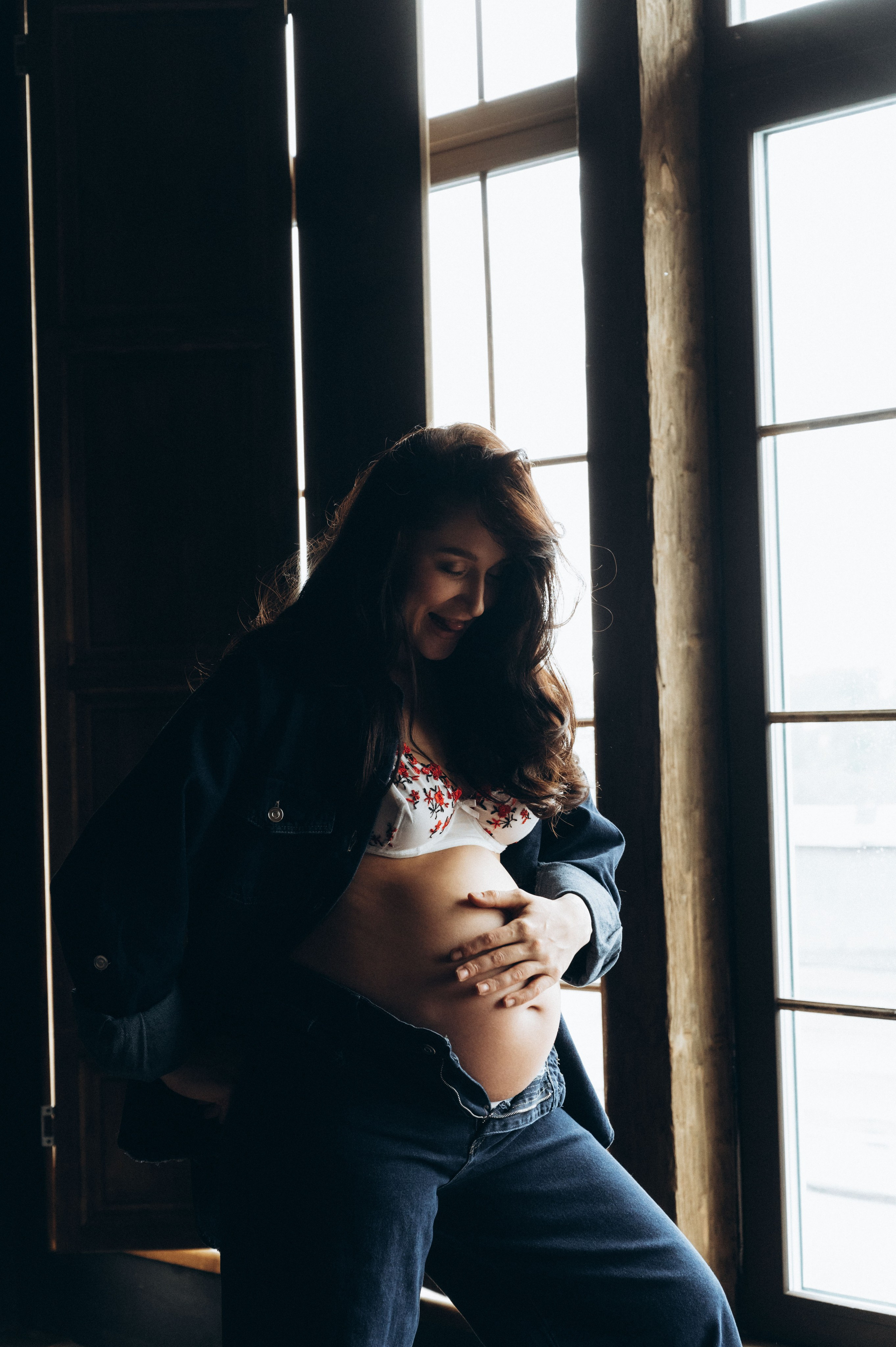 Профессиональный семейный и беременный фотограф в Санкт-Петербурге — Маргарита Иванова. Индивидуальные фотосессии под ключ: от образа до гот. Профессиональный фотограф беременности в СПБ. Стильные фотосессии беременности в стиле минимализм и классическая фотография