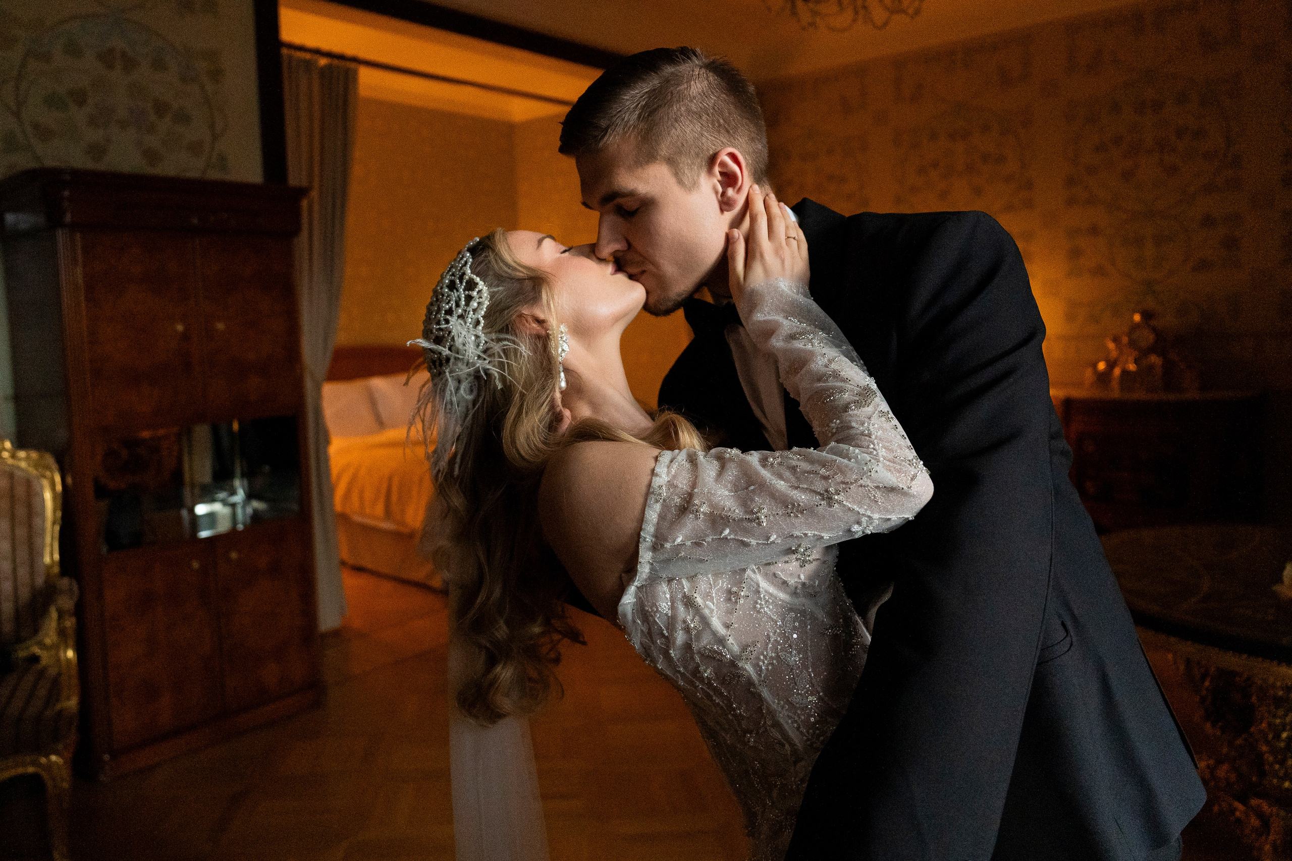 Свадебная фотосессия в отеле Метрополь. Свадебный фотограф в Москве Анна Полушина