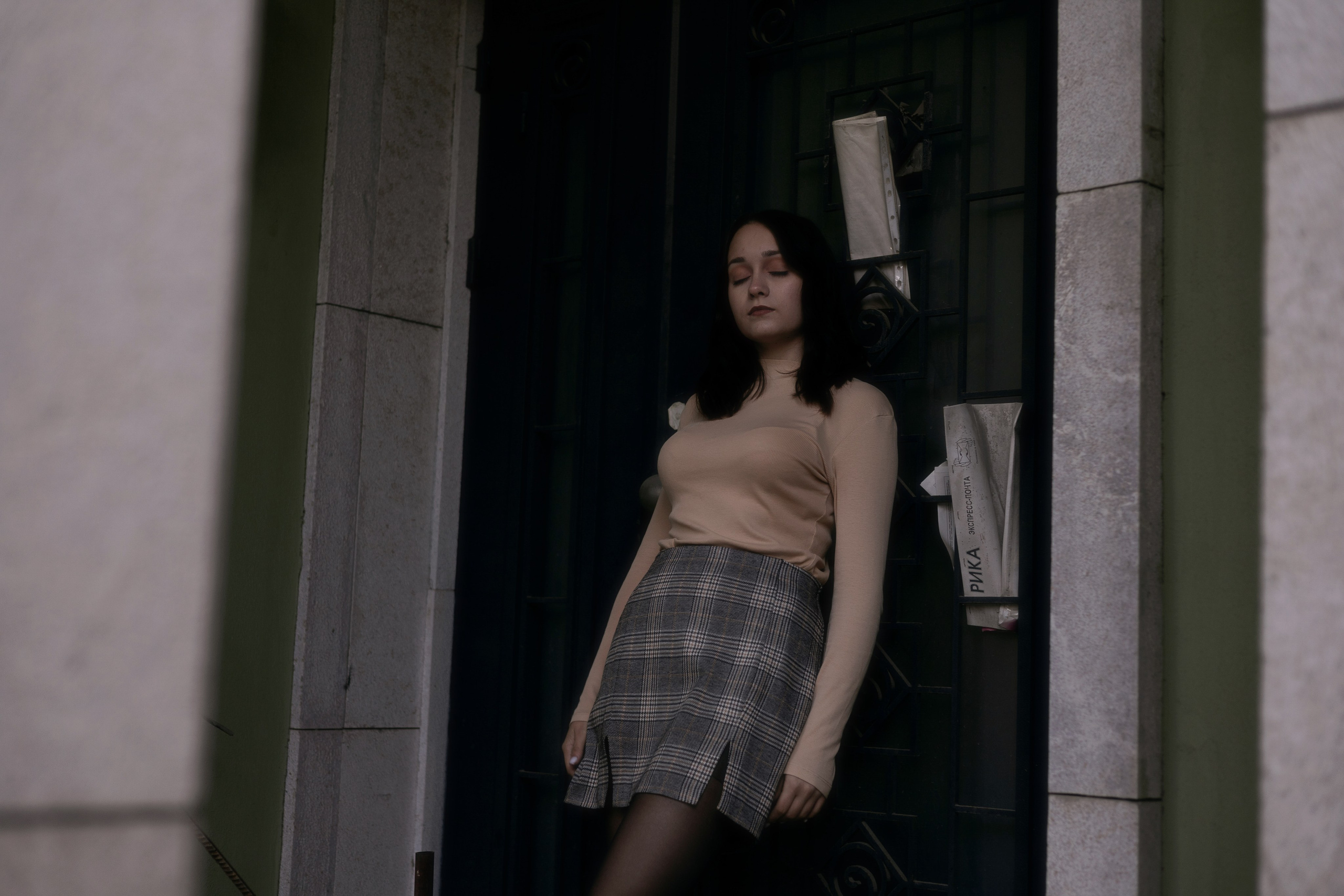 Girl in red. Фотограф Бишкек