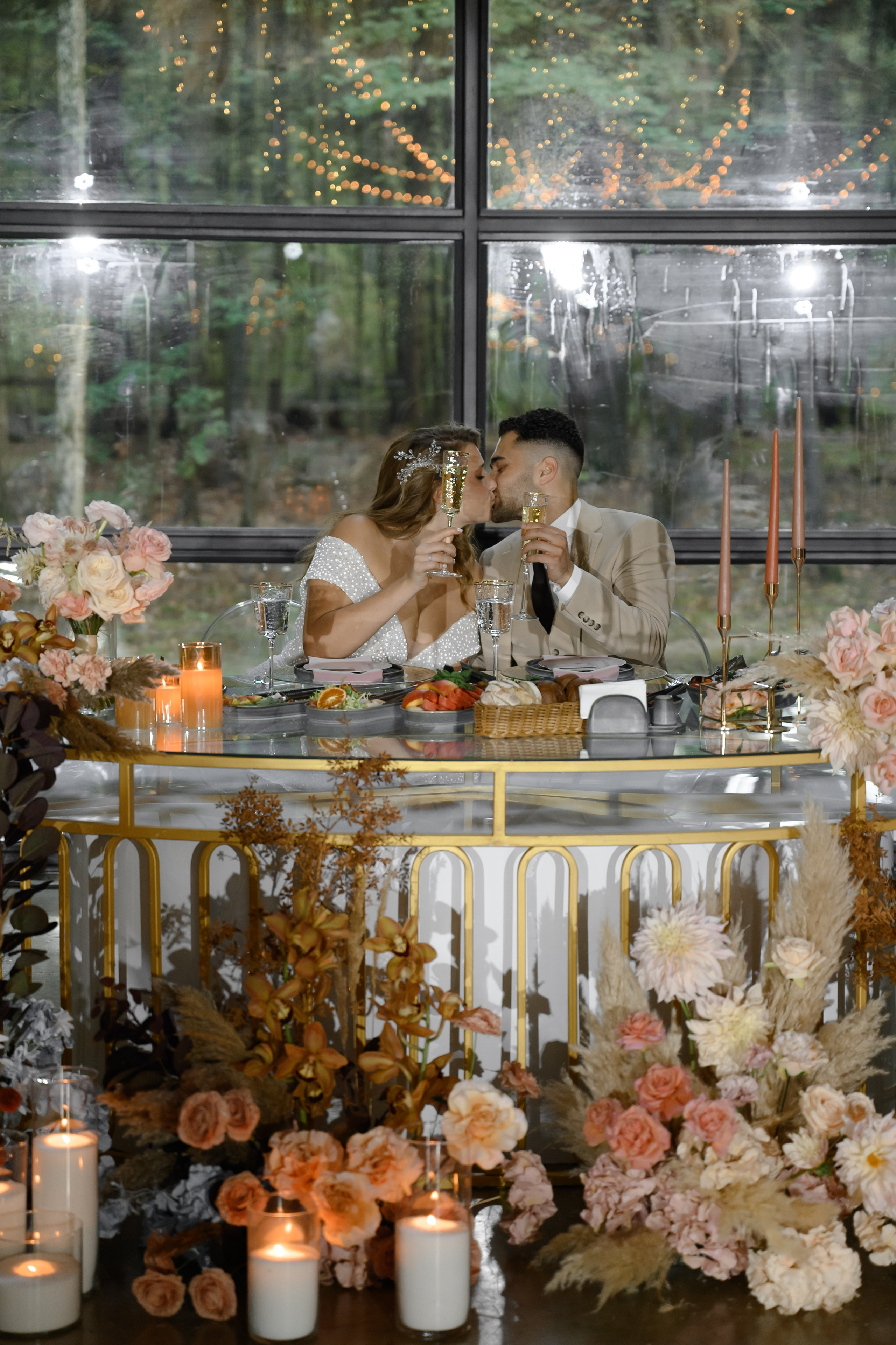 Спрятались. Свадебный фотограф в Москве Владимир Симонов