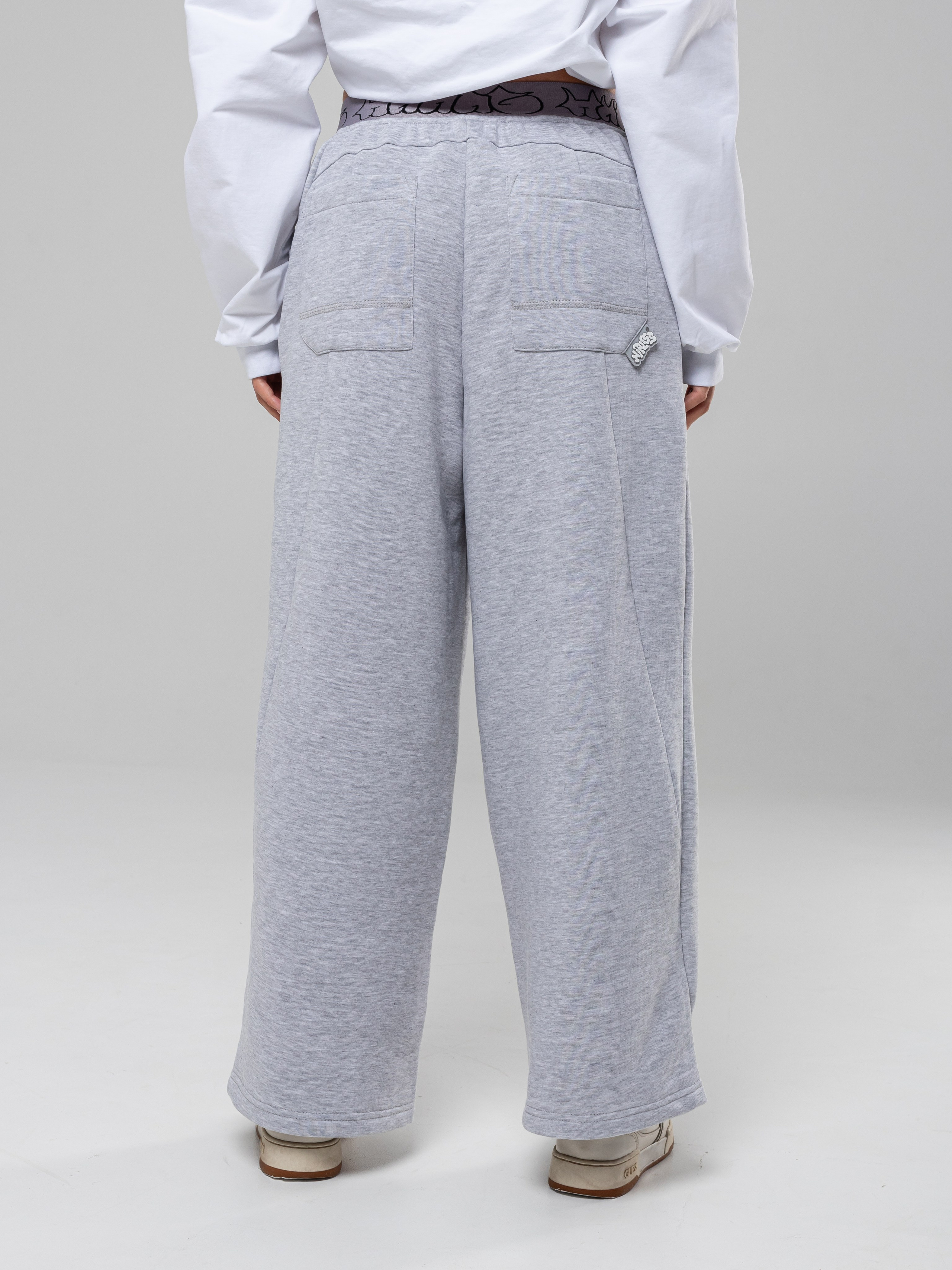 Худи и штаны. Фотограф в Краснодаре Арина Кудряшова