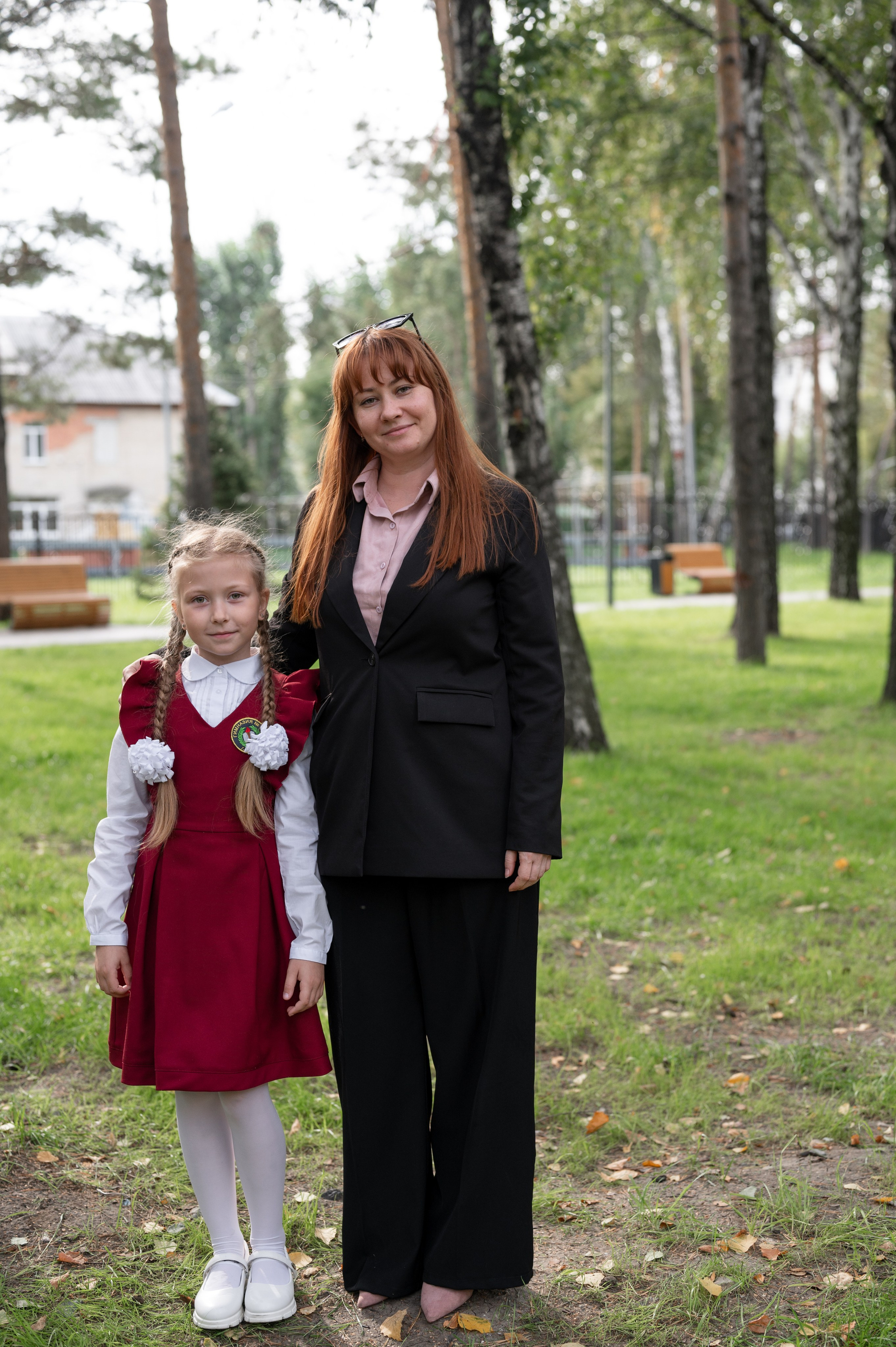 1 сентября 16 гимназия 2 класс (линейка + в классе+ на улице). Фотограф новорожденных, семейный детский в Тюмени Татьяна Морозова