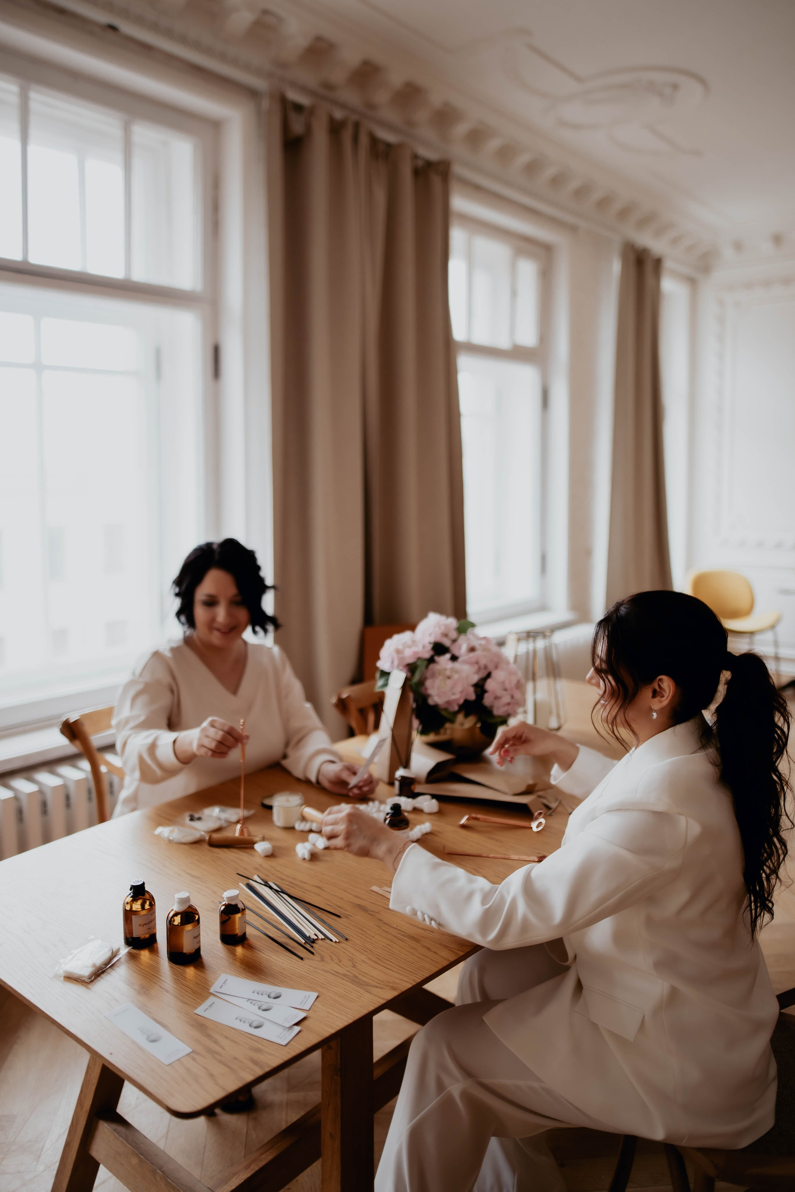 Ирина и Неля: бизнесвумен арома продукции. Фотограф Veronika Potaseva