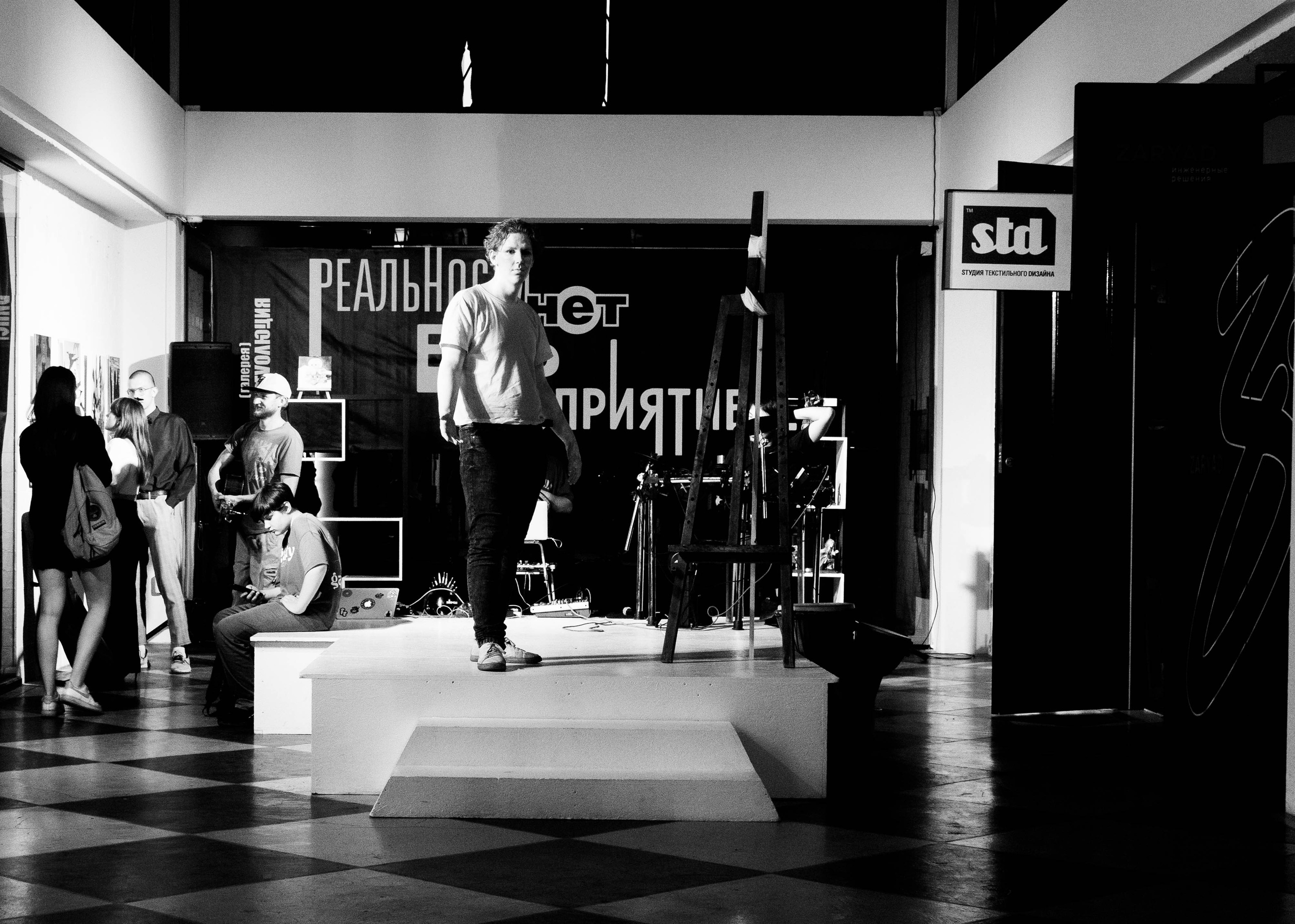 Выставка Сенсивити. Кир Анисин. Режиссер & фотограф