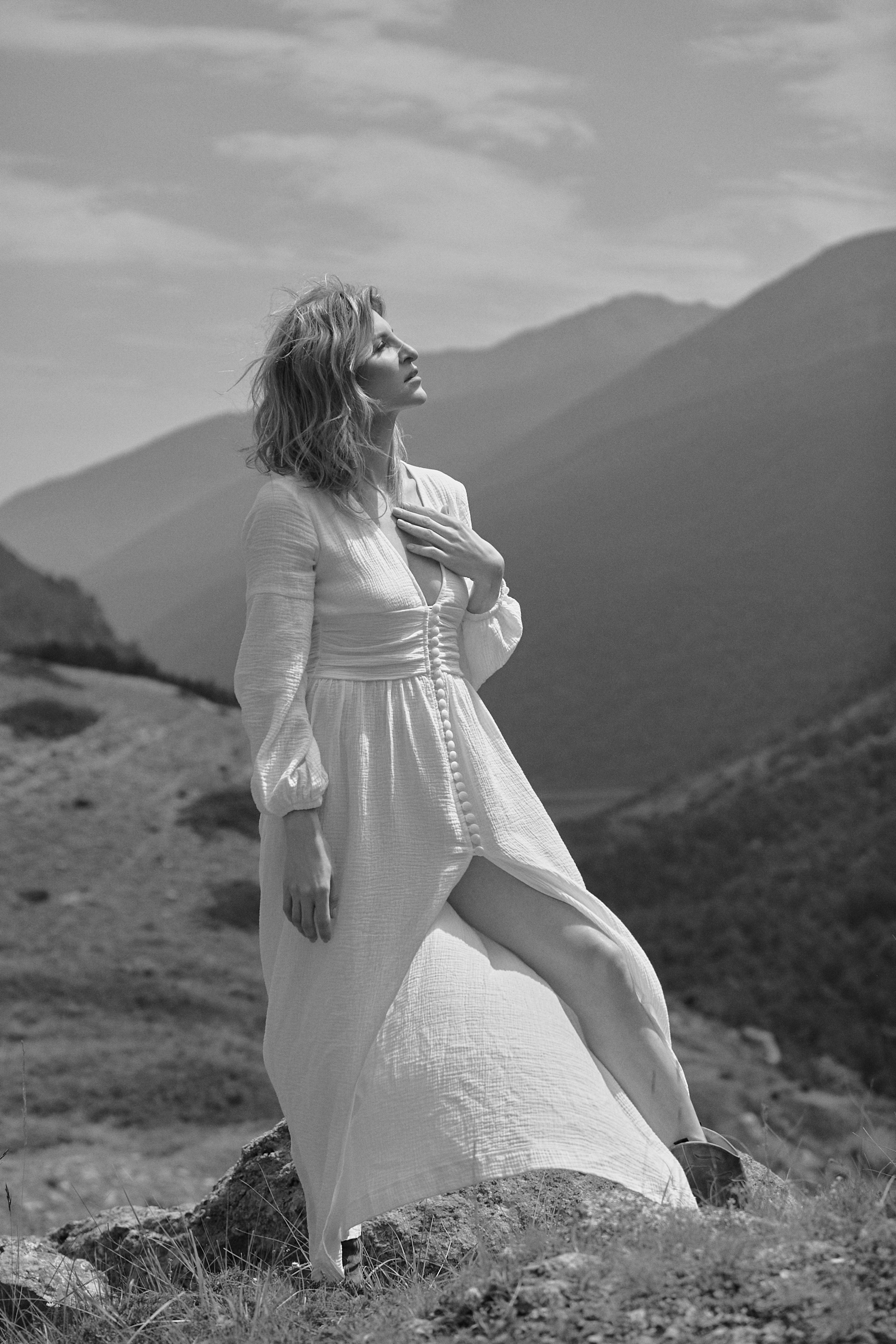 Фотосессия у водопада в Кабардино-Балкарии. Фотограф Продюсер в горах КБР / Москва  Нальчик Горы