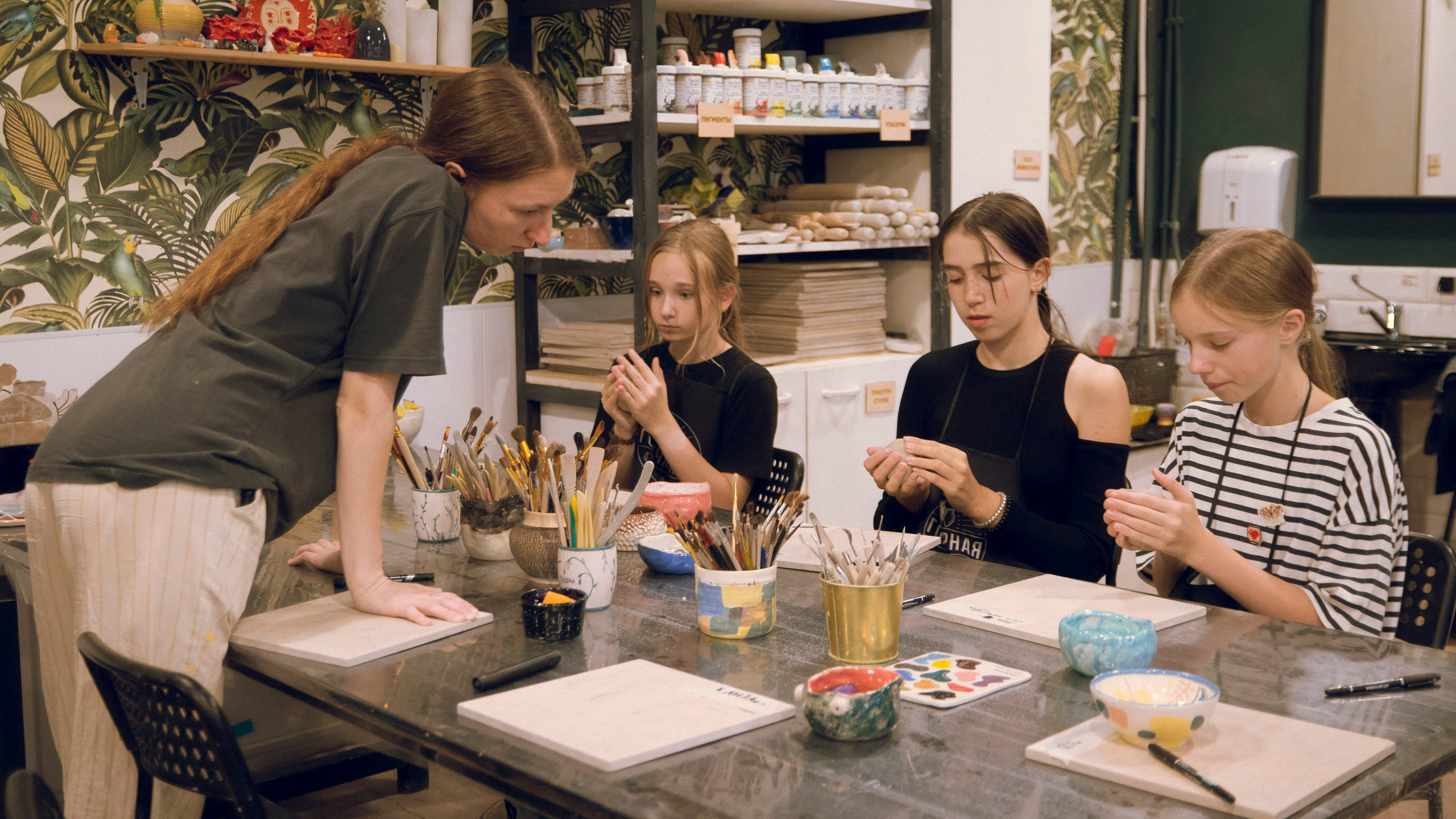 В гончарной мастерской. Плак или Квак