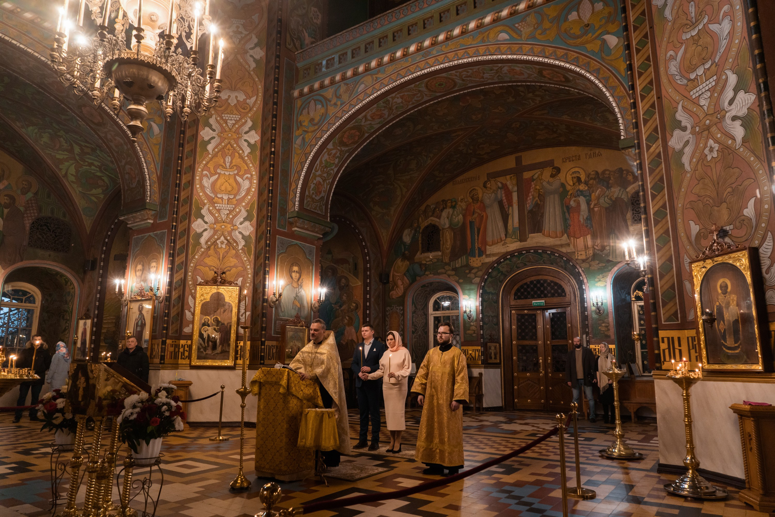 Венчание в храме Петра и Павла в Петергофе. Контент- фотограф, рилсмейкер в Санкт- Петербурге Елена Грие
