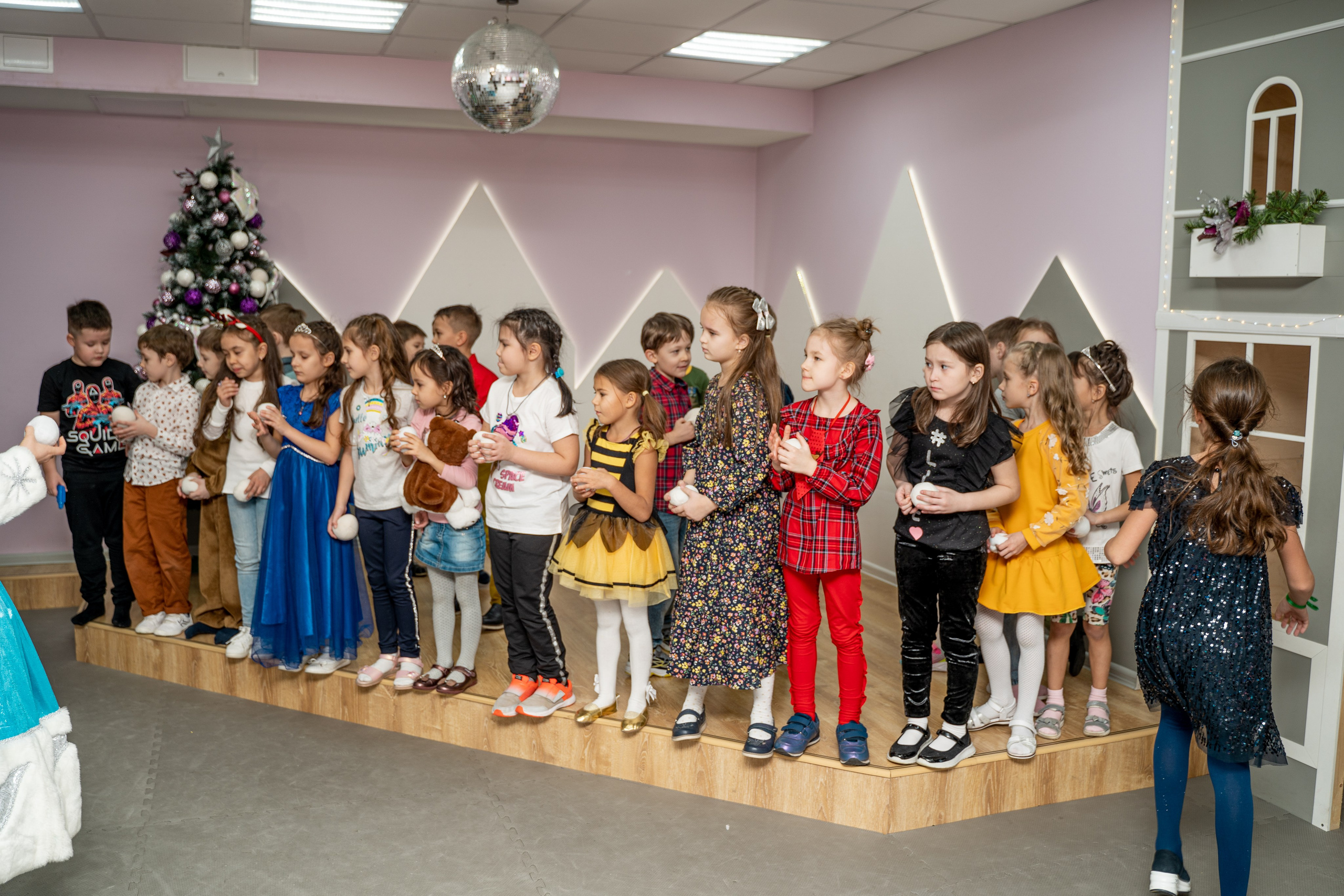 1 гимназия Новогодний утренник. Свадебный и репортажный фотограф в Уфе| Осетрова Ольга