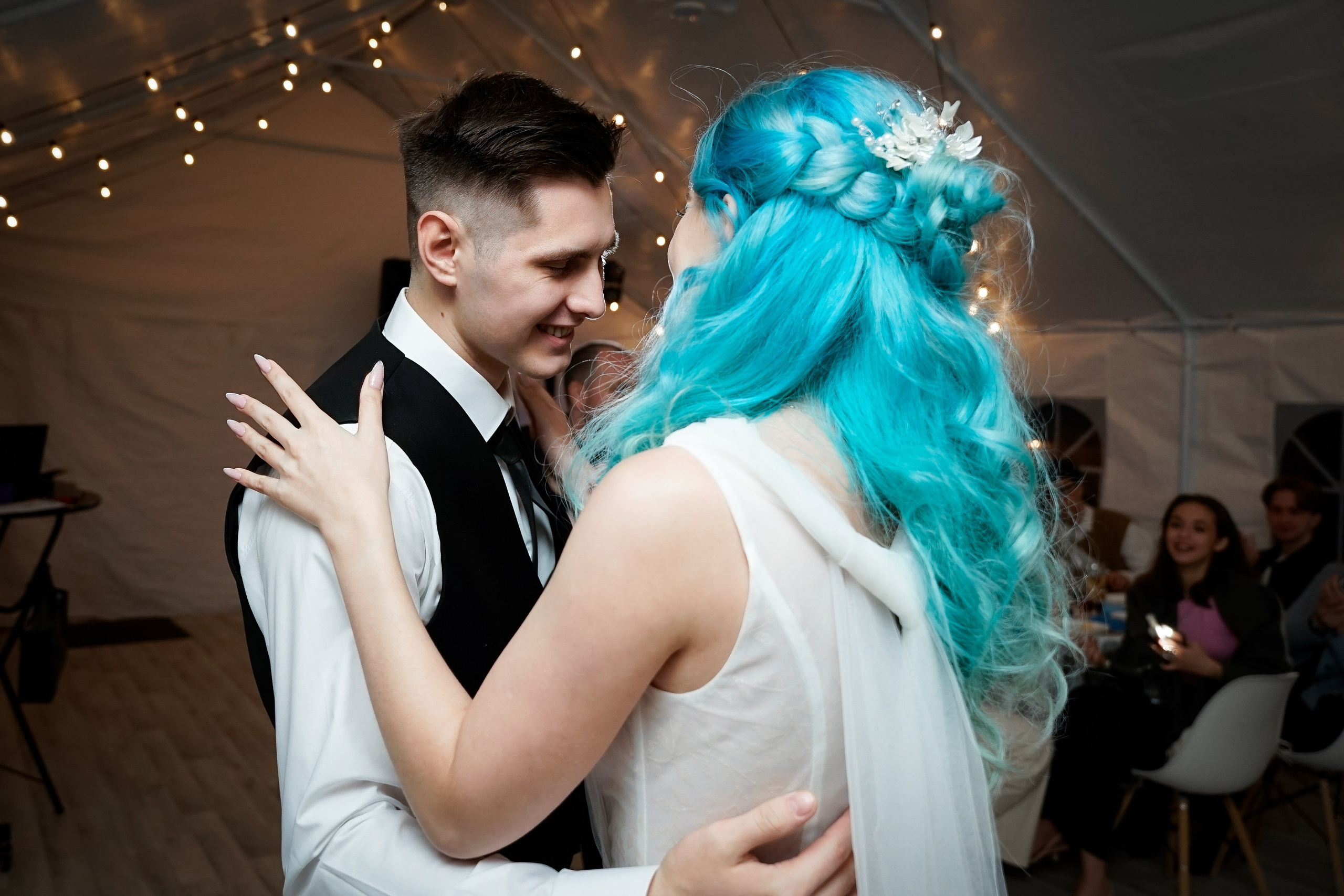 Свадебная прогулка в парке Екатеринбурга