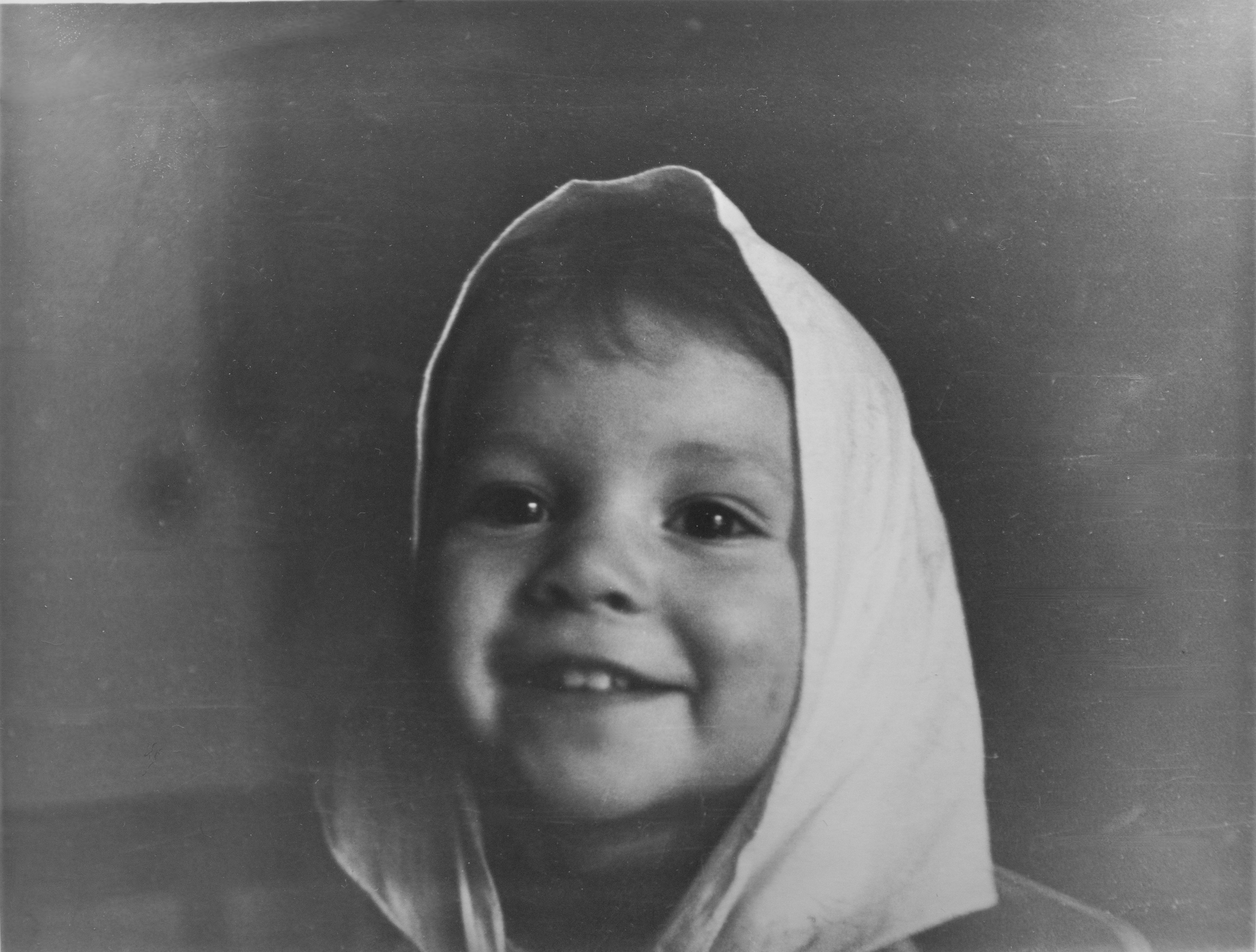 Личные фото. Школьные выпускные альбомы в Москве Марина Николаева