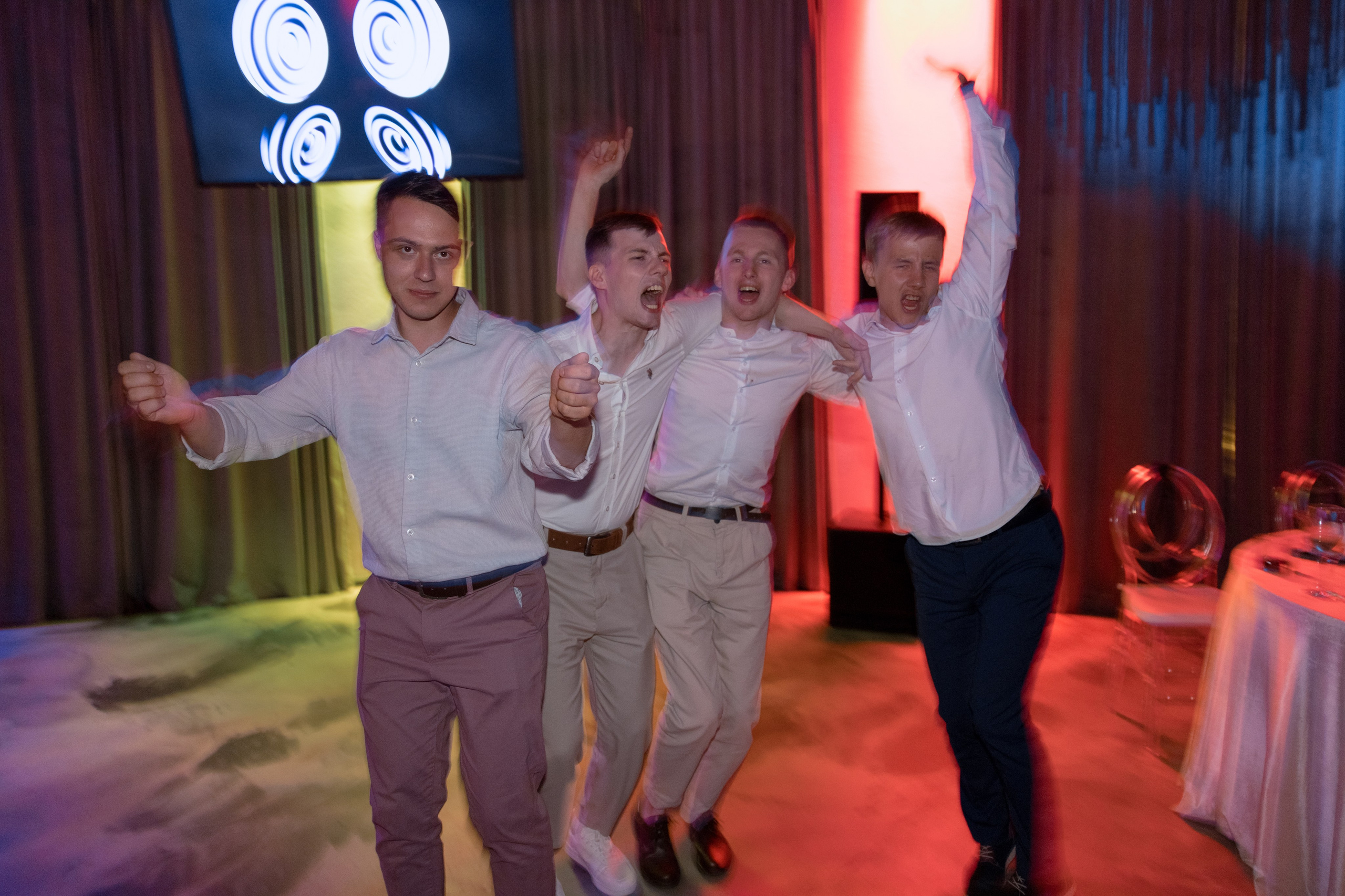 Илья и Кристина. Свадебный фотограф в Санкт — Петербурге и Ленинградской о