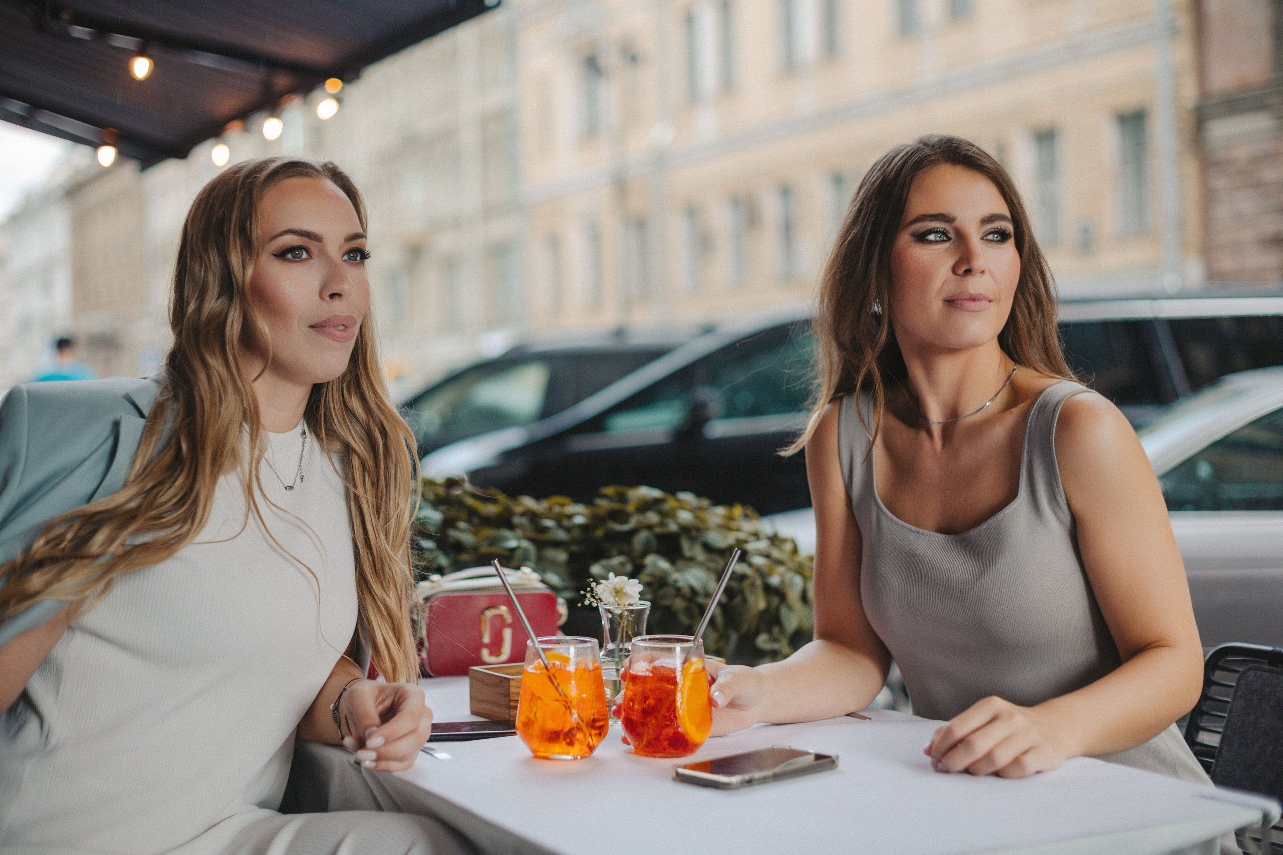 Уличная фотосессия с подругой