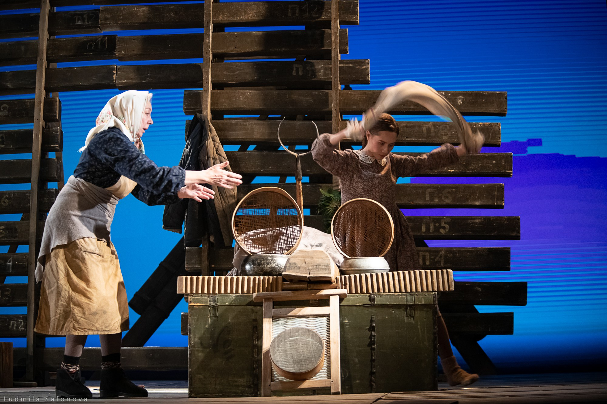 Матрёнин двор. Томский областной драматический театр. Lucytheatre