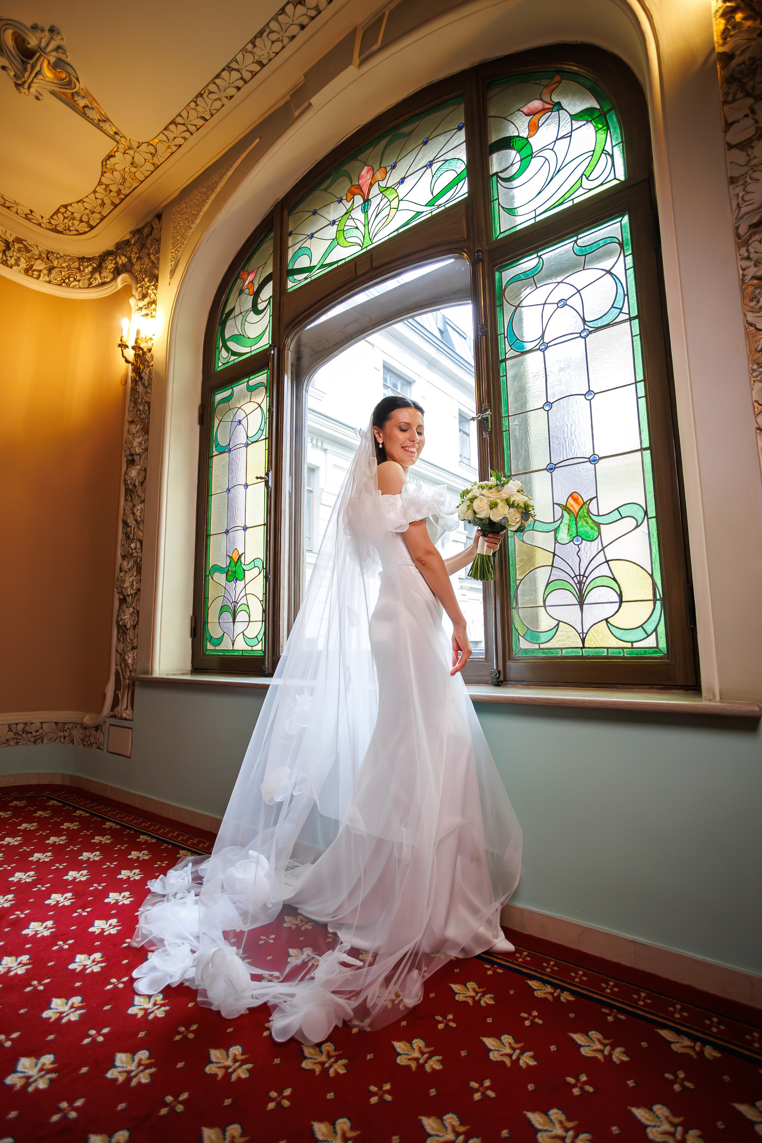 Свадебная фотосессия и сборы в гостинице Националь. Свадебный фотограф Москва и МО Сергей Киржаев